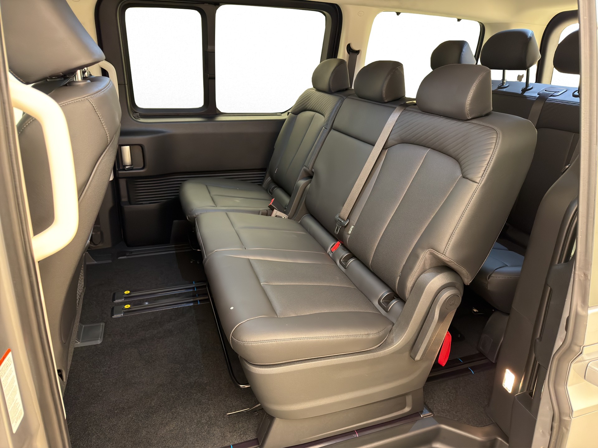 HYUNDAI Staria Wagon 84 kWh Vertex-image-11