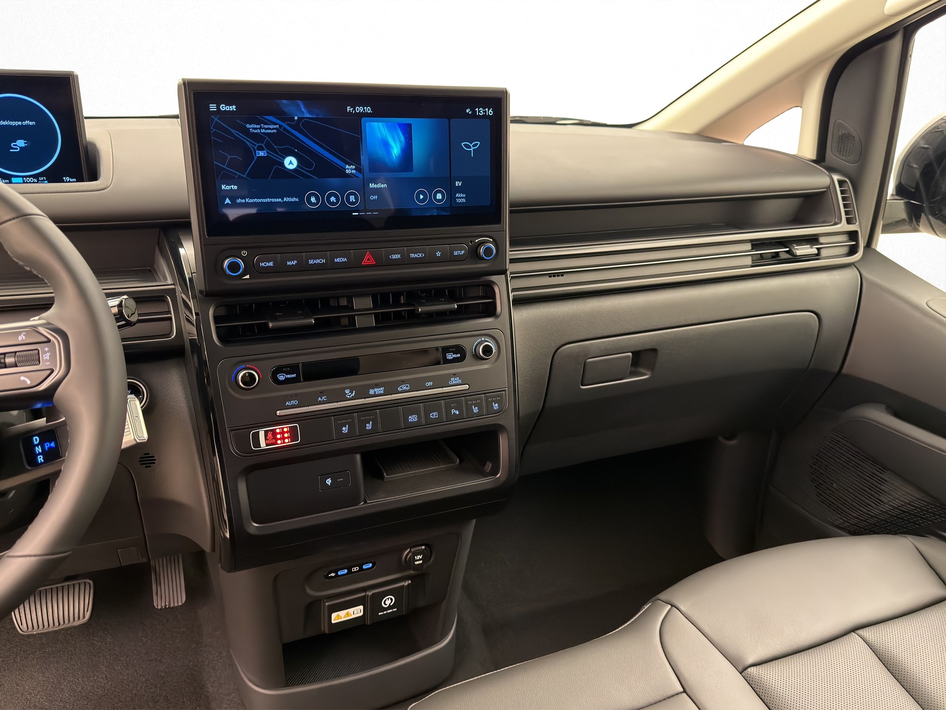 HYUNDAI Staria Wagon 84 kWh Vertex-image-9