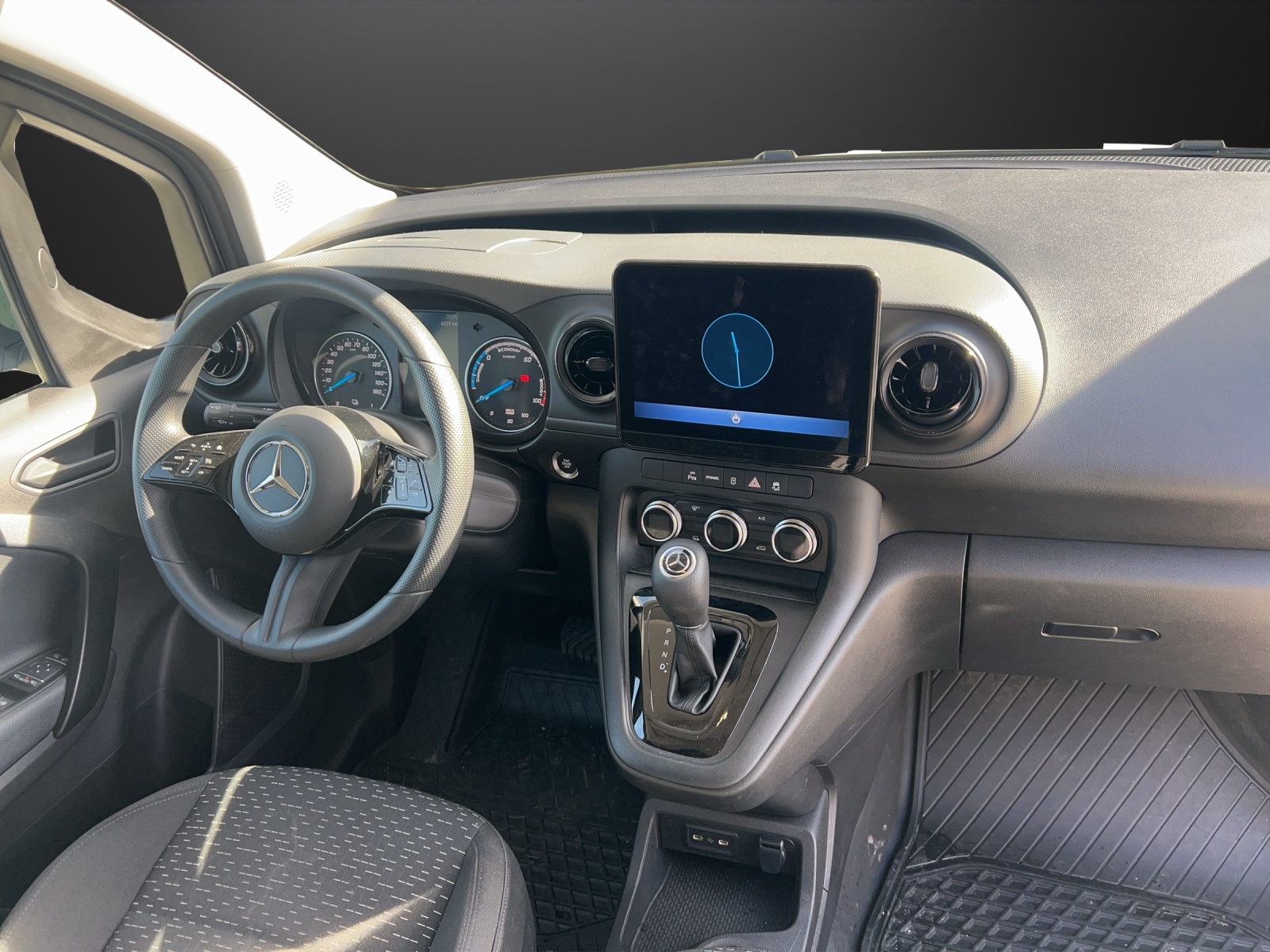 MERCEDES-BENZ eCitan 45kWh Pro-image-4