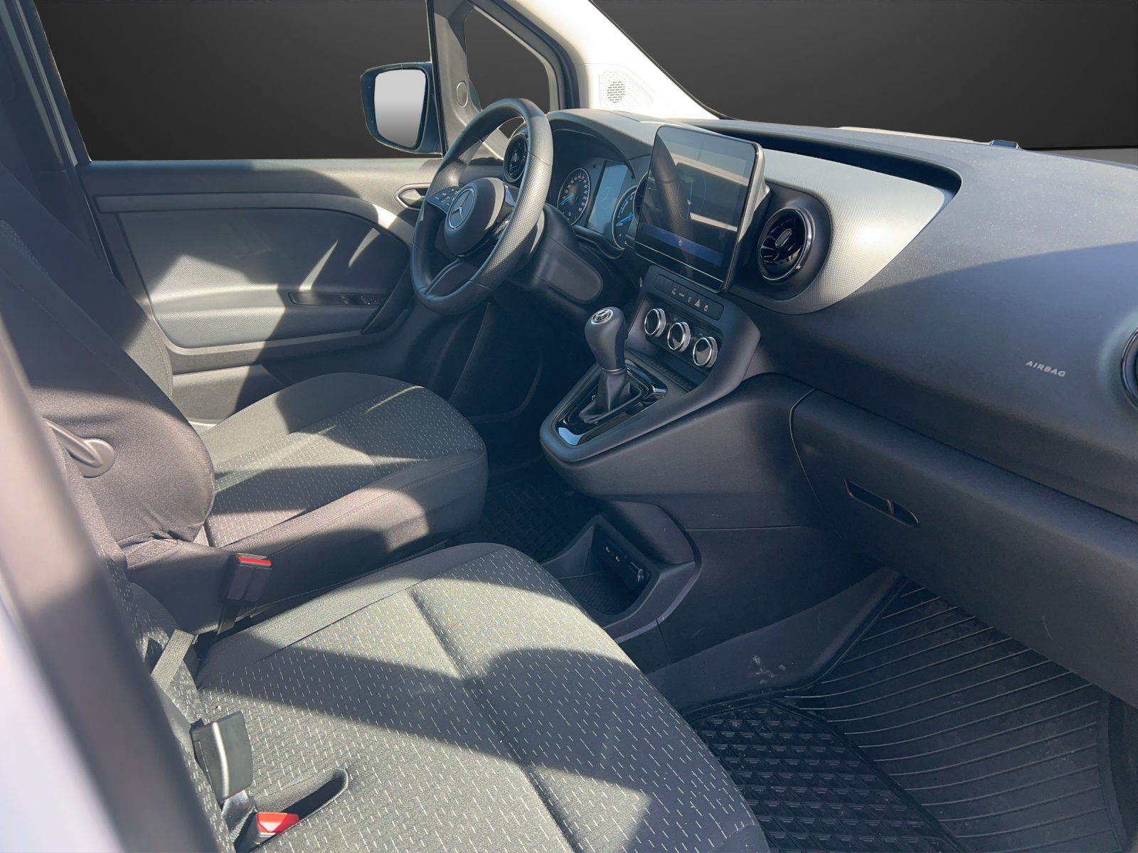 MERCEDES-BENZ eCitan 45kWh Pro-image-3