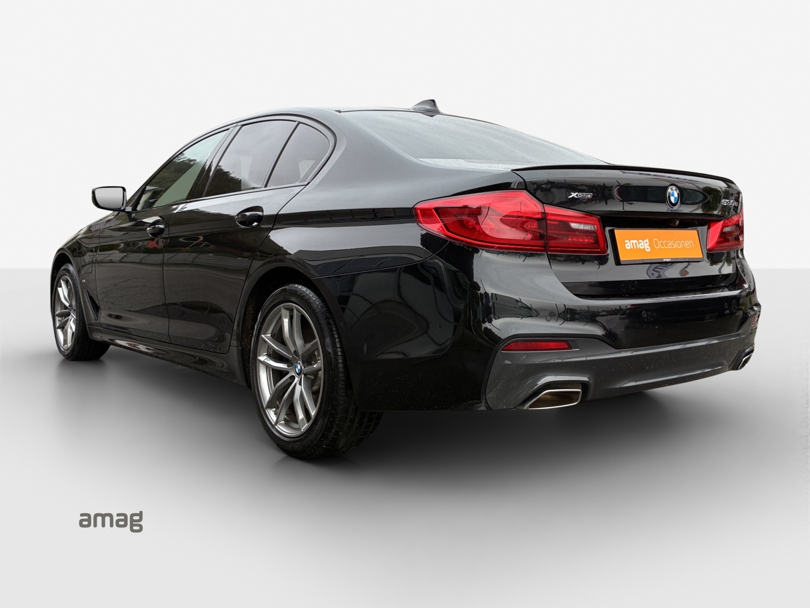 BMW 530e xDrive Pure M Sport Edition Steptronic-image-2