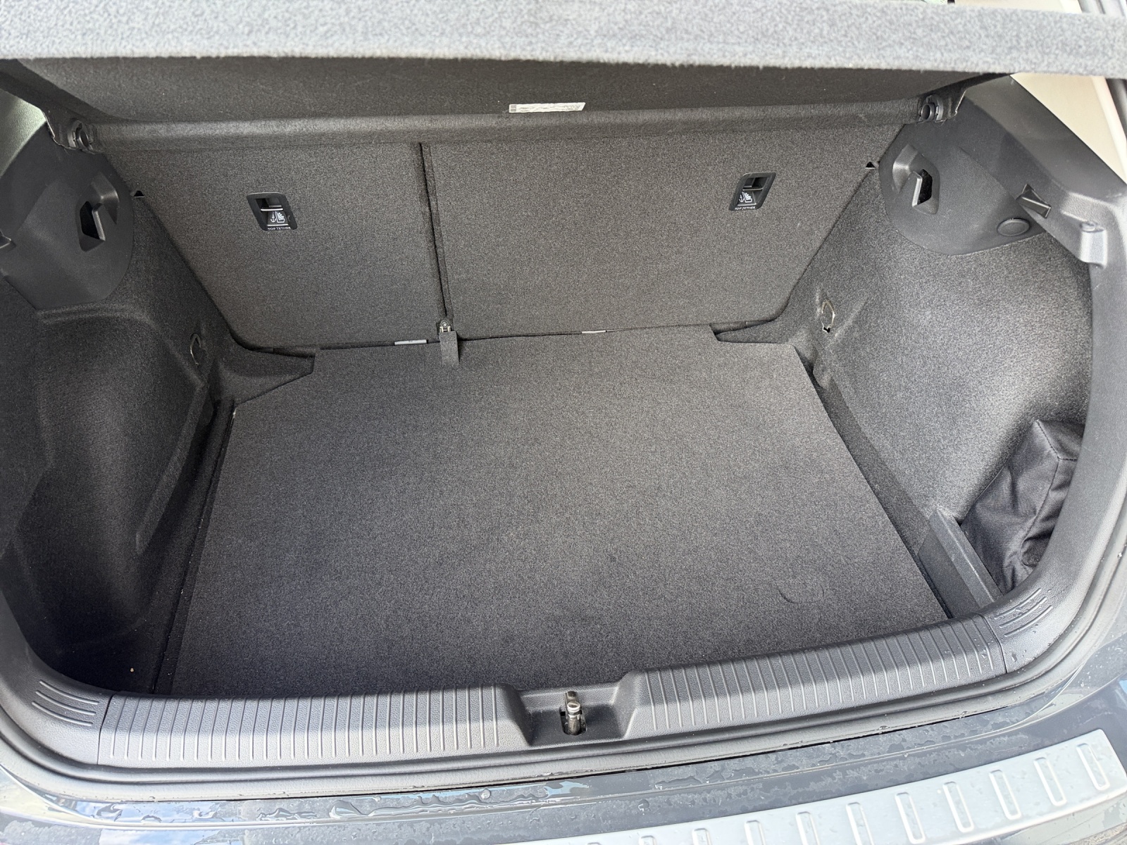 VW Golf 1.0 TSI Value-image-12