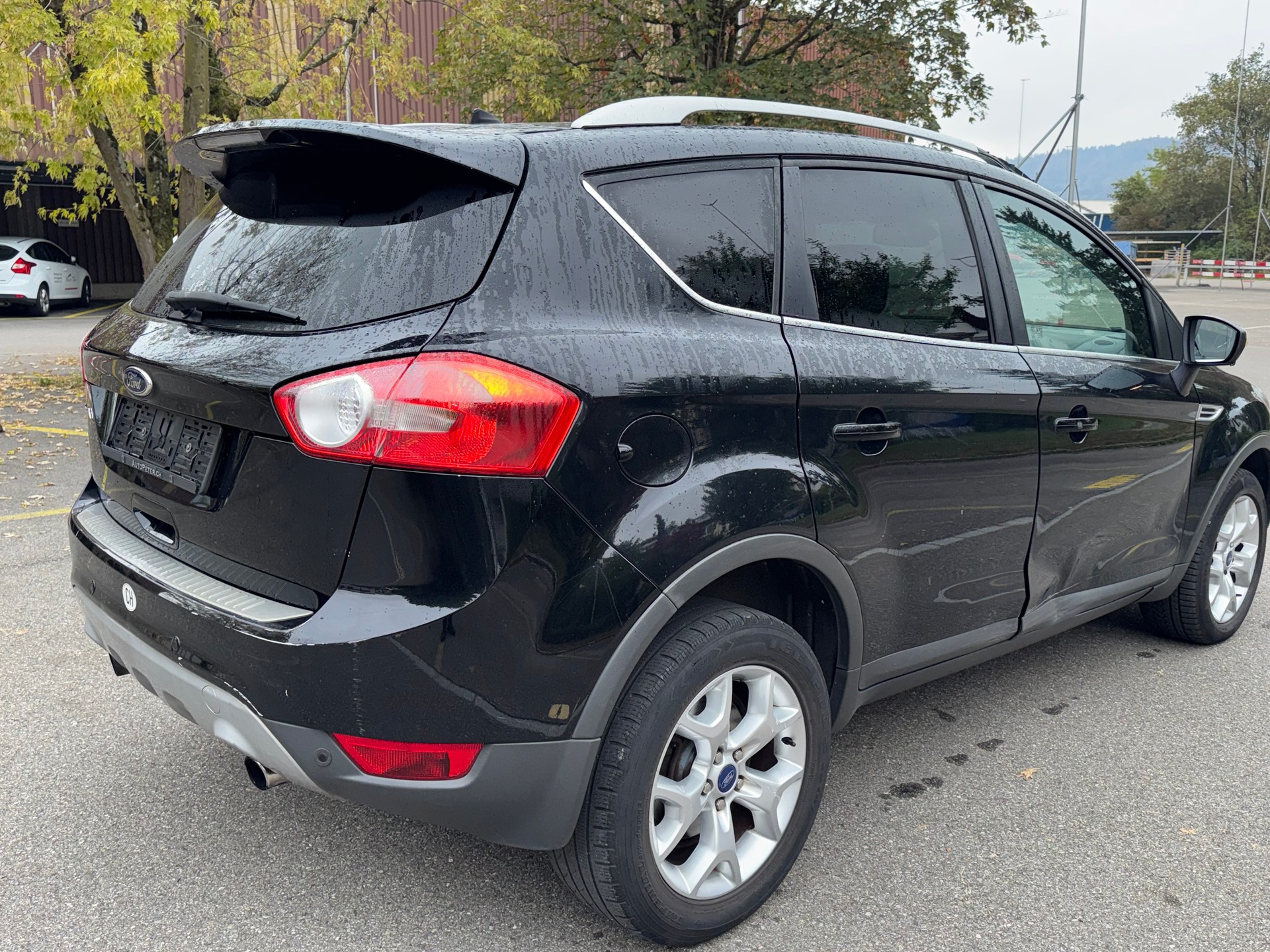 FORD Kuga 2.0 TDCi Titanium 4WD PowerShift-image-3