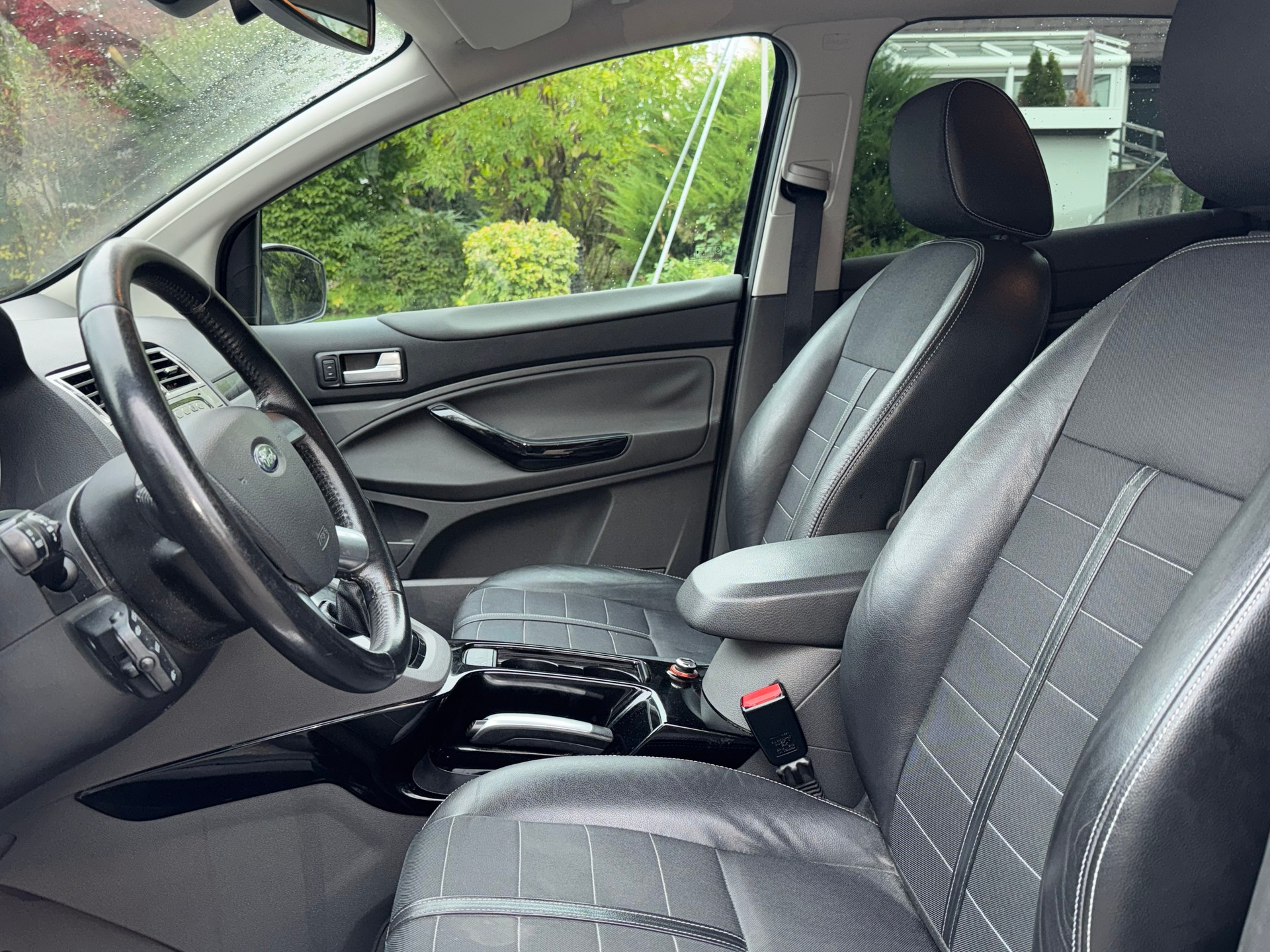 FORD Kuga 2.0 TDCi Titanium 4WD PowerShift-image-8