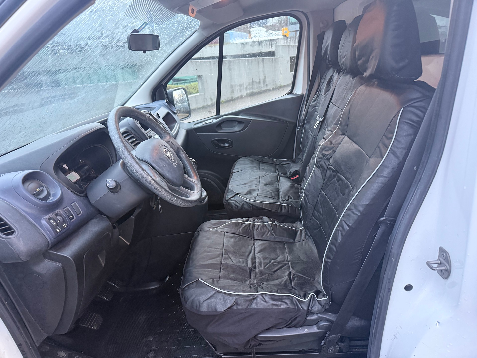 OPEL Vivaro 1.6 CDTI 2.7t L1H1-image-10