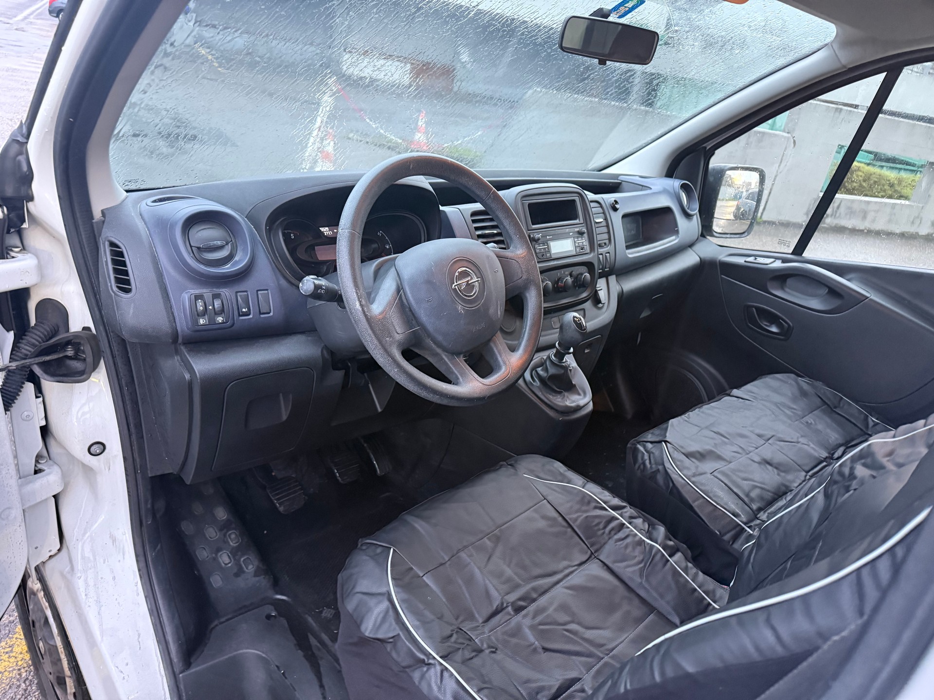 OPEL Vivaro 1.6 CDTI 2.7t L1H1-image-13
