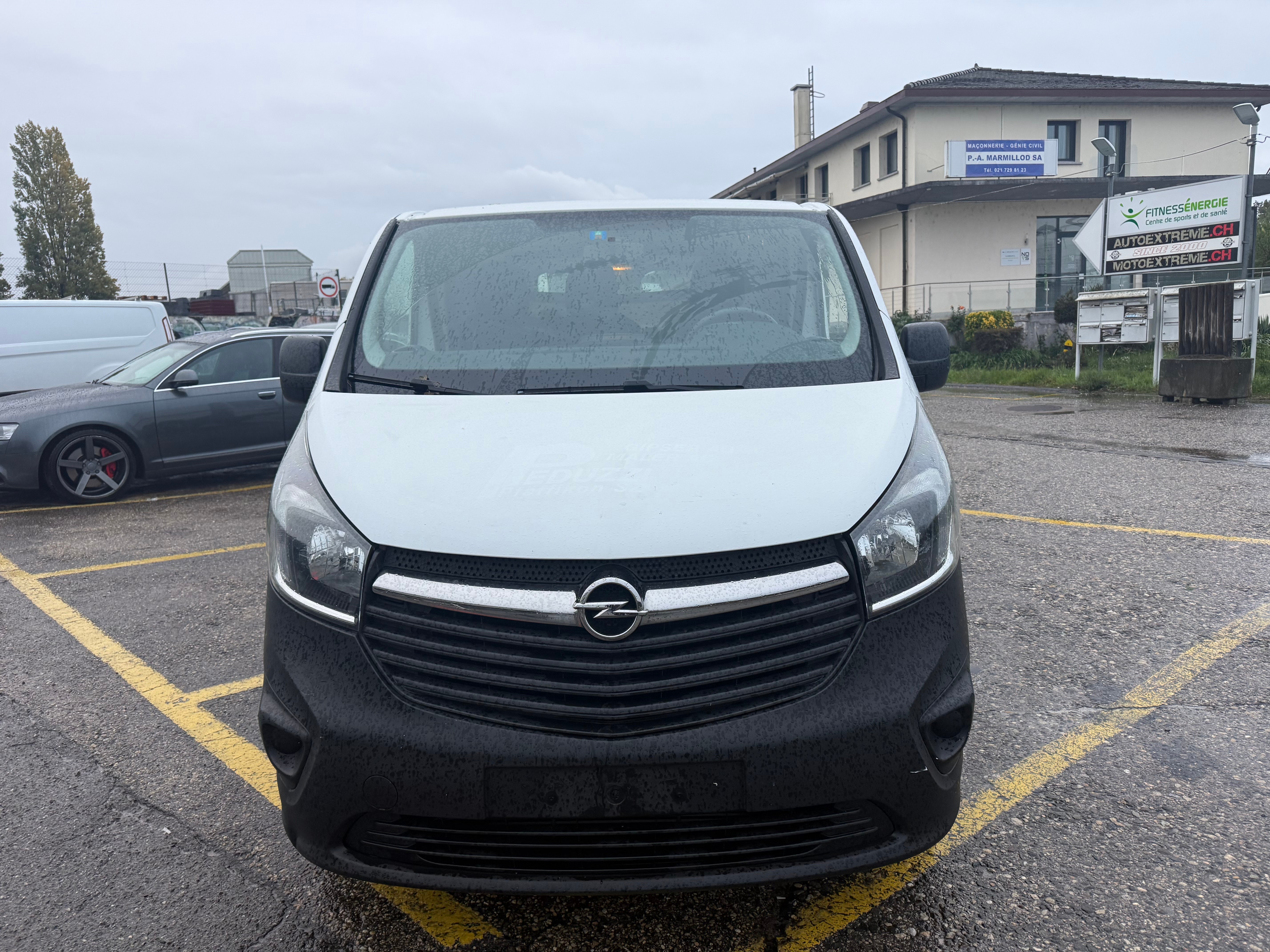 Car photo
