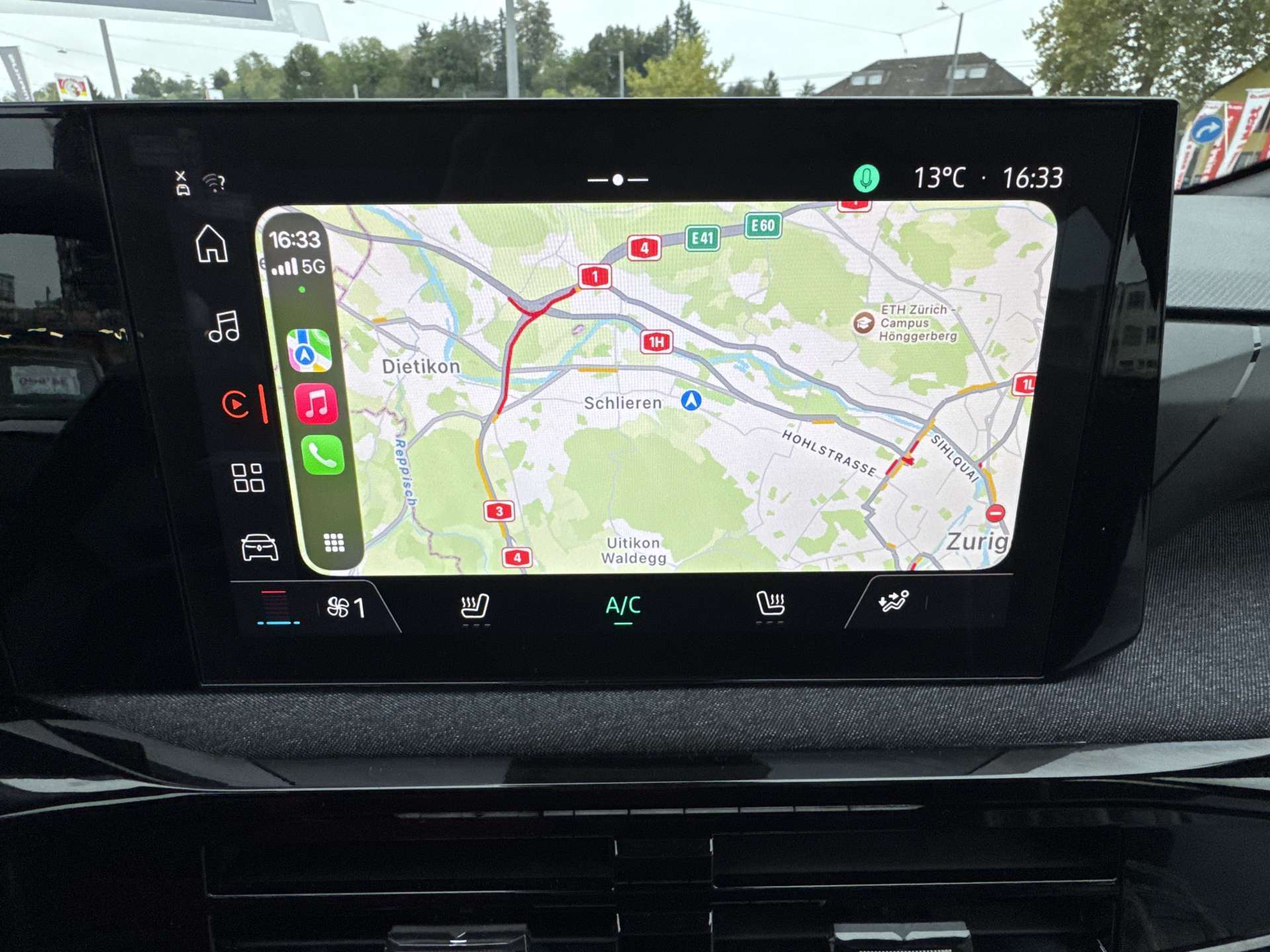 RENAULT Clio 1.2 TCe Evolution NEUES MODELL EDC-Automat-showroom-element-1