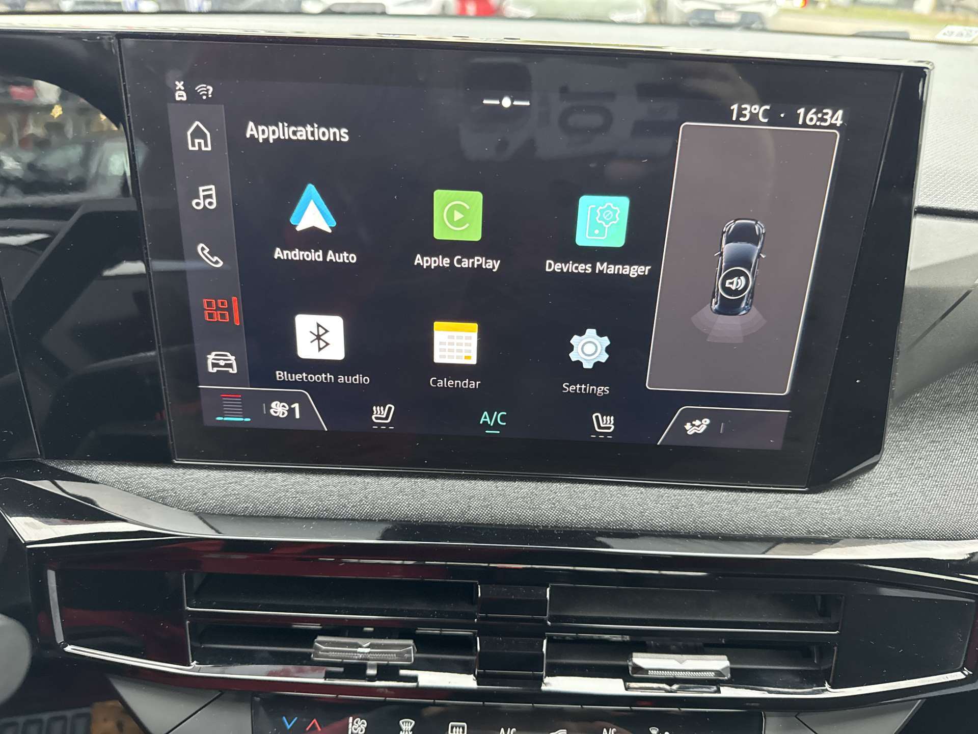 RENAULT Clio 1.2 TCe Evolution NEUES MODELL EDC-Automat-image-9