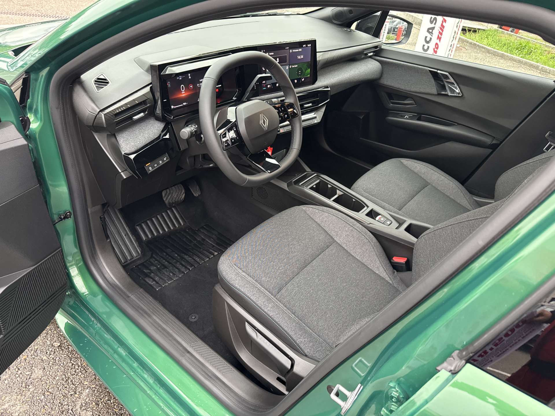 RENAULT Clio 1.2 TCe Evolution NEUES MODELL EDC-Automat-image-5