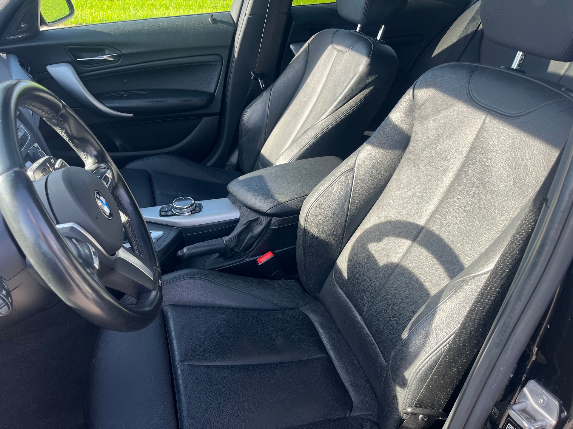 BMW M135i xDrive Steptronic-image-3