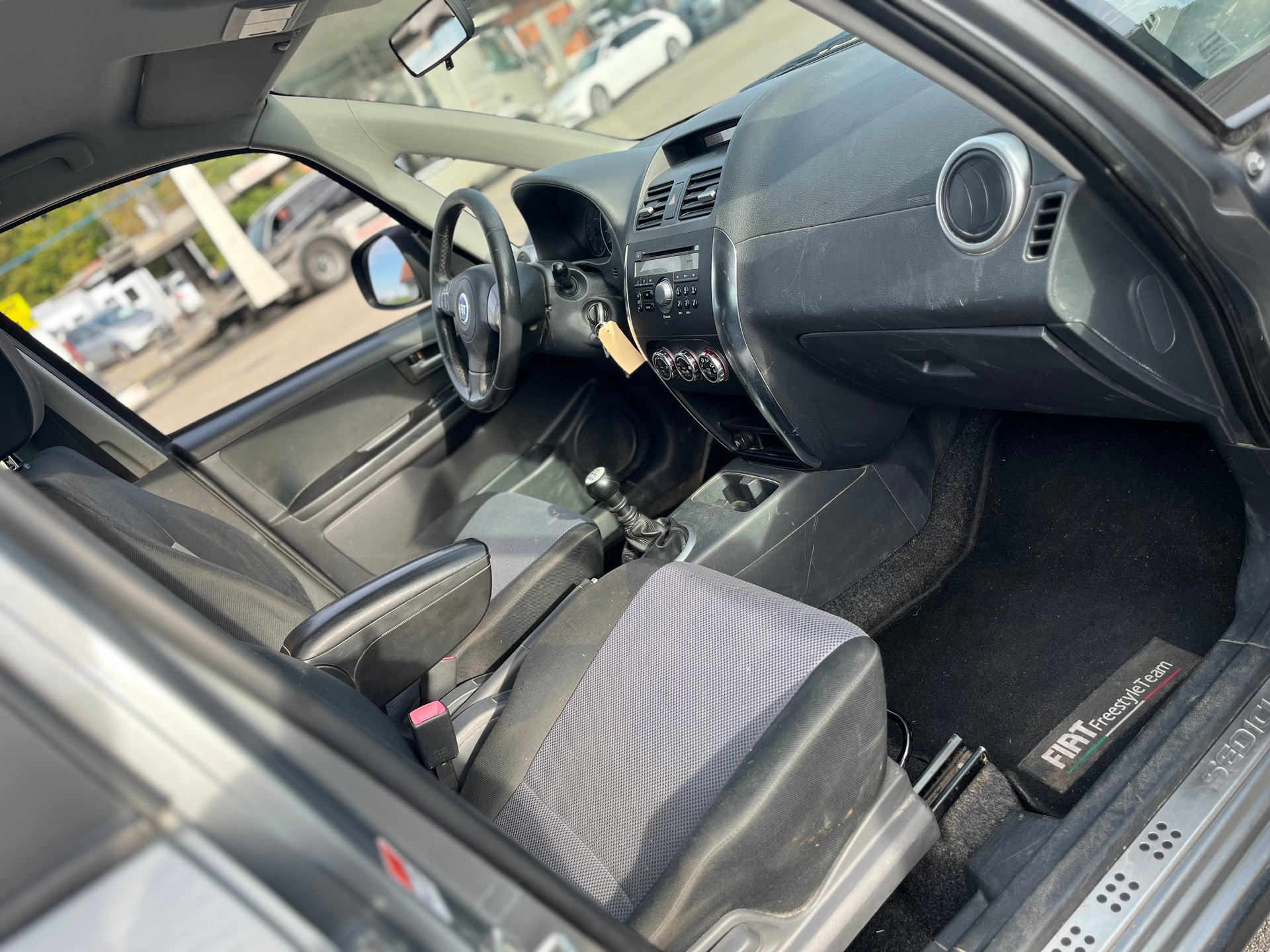 FIAT Fiat Sedici Diesel 1,9i JTD 4x4 mit Klimaanlage Euro B04-image-12