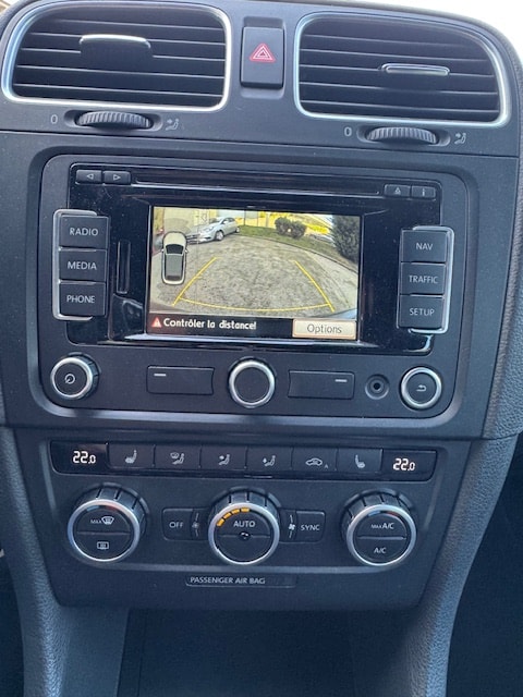 VW Golf Cabrio 1.2 TSI BlueMotion Technology Cup-image-17