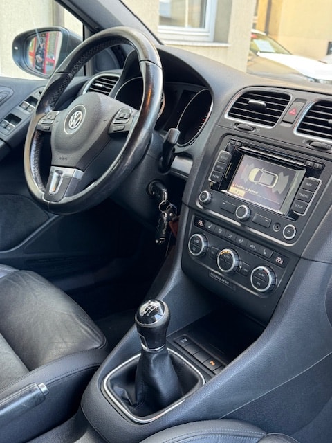 VW Golf Cabrio 1.2 TSI BlueMotion Technology Cup-image-12