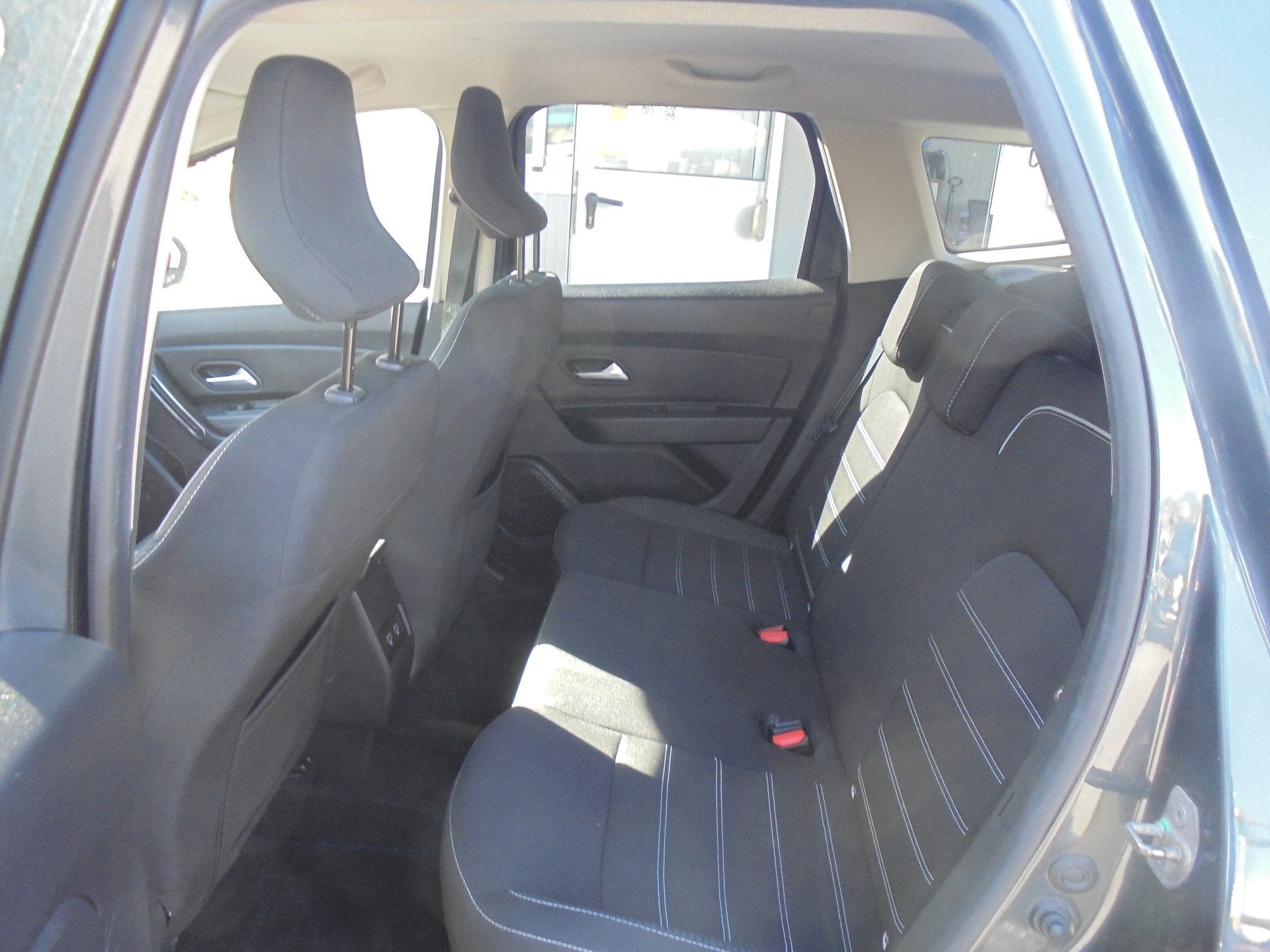 DACIA Duster TCe 150 Prestige EDC 4x2-image-8