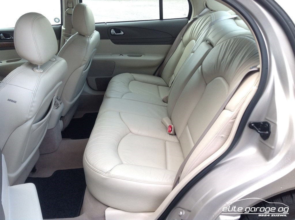 LINCOLN Continental-image-12