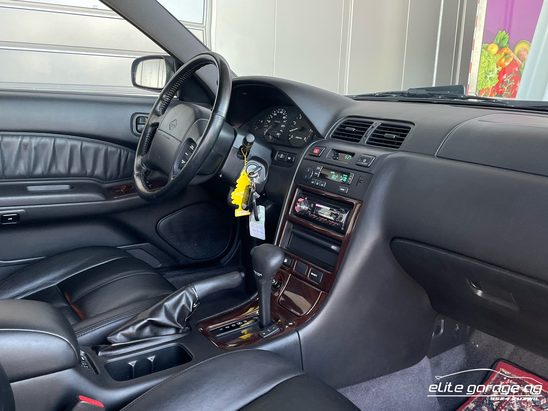 NISSAN Maxima 3.0 V6 SE A-image-10