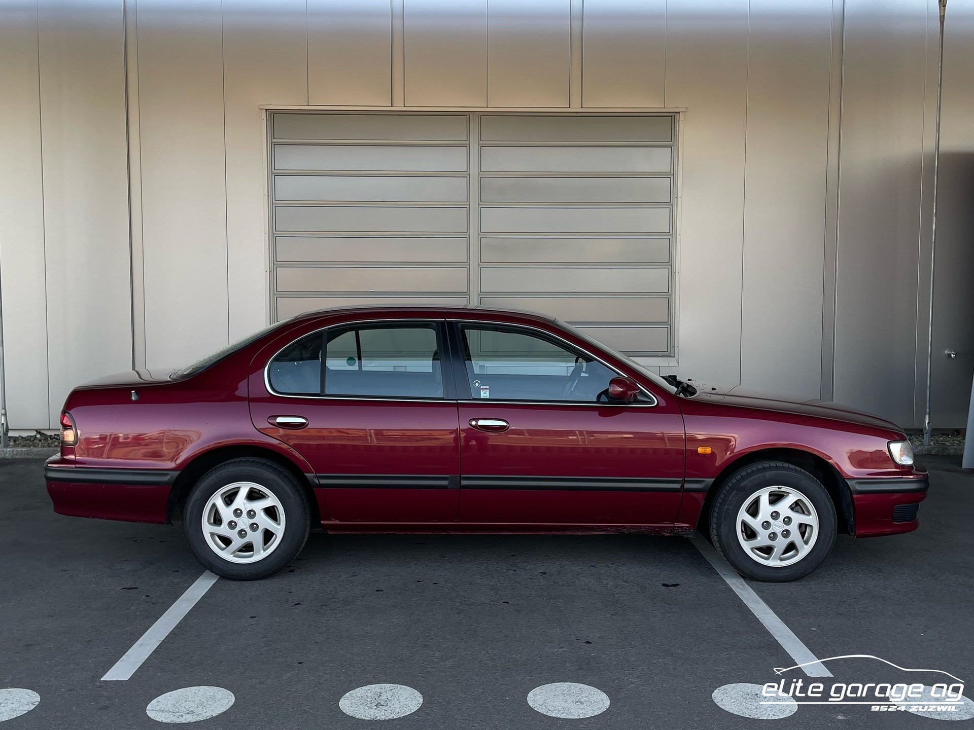 NISSAN Maxima 3.0 V6 SE A-image-5