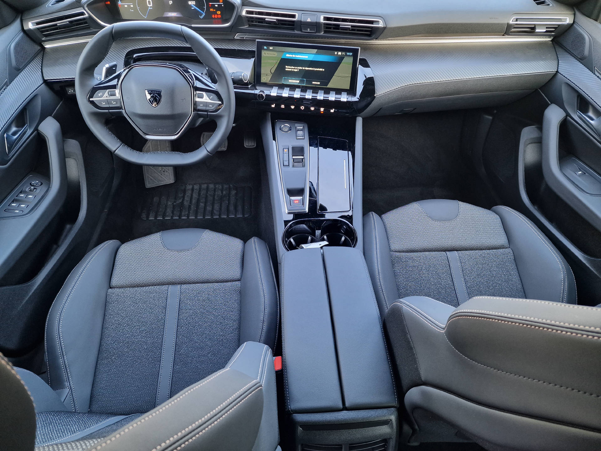PEUGEOT 508 1.5 BlueHDi Allure-image-9