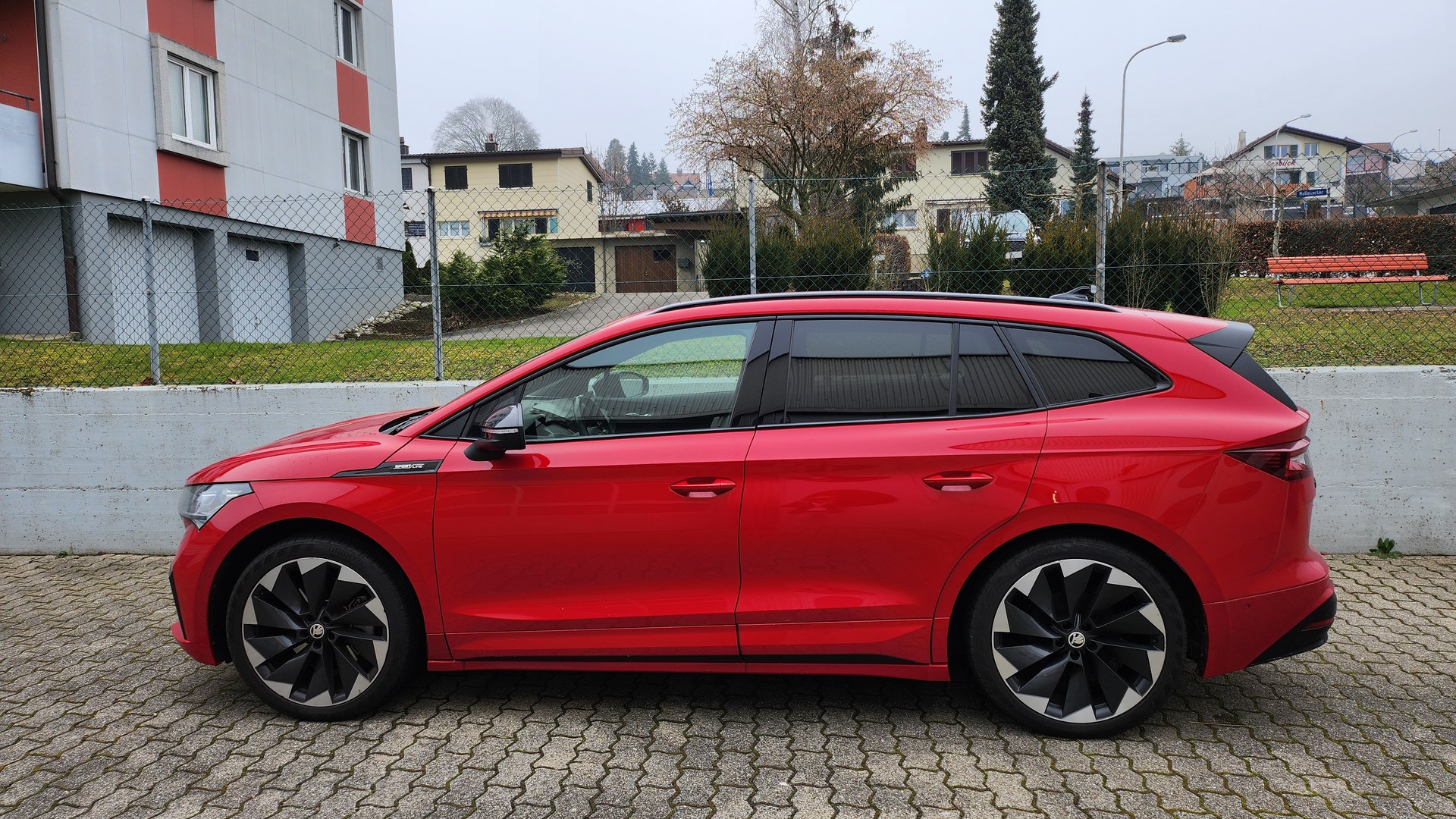 SKODA Enyaq iV 80-image-0