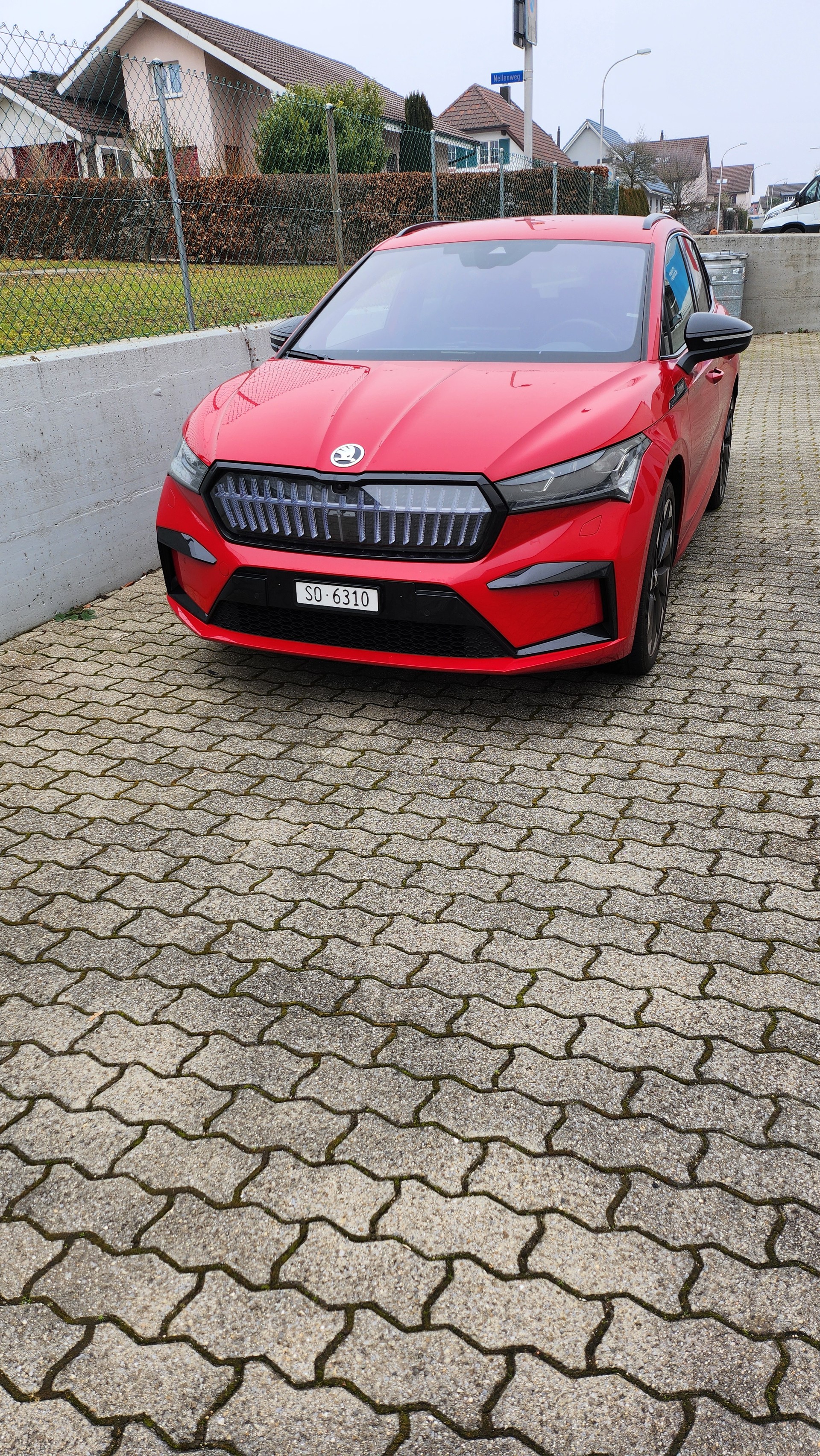 SKODA Enyaq iV 80-image-2