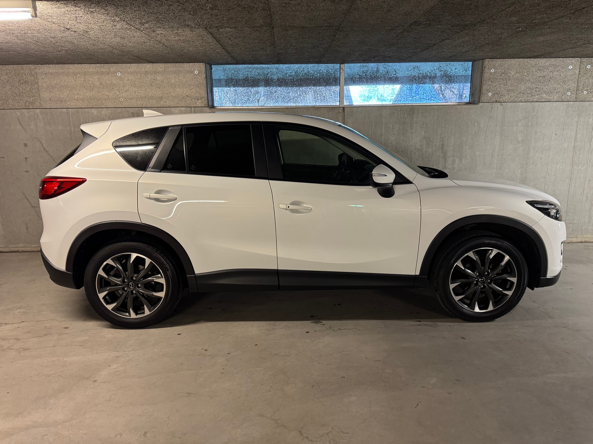 MAZDA CX-5 2.2 D HP Revolution AWD Automatic-image-4