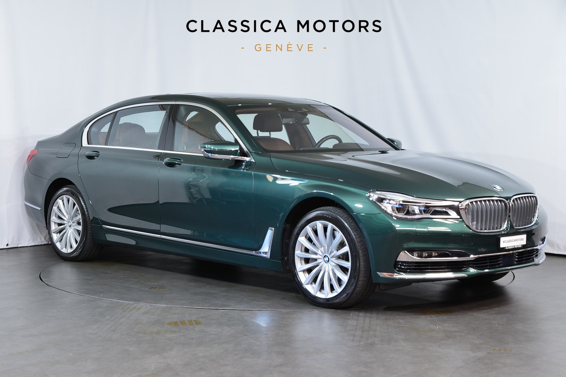 BMW 750Li xDrive Steptronic-showroom-element-1