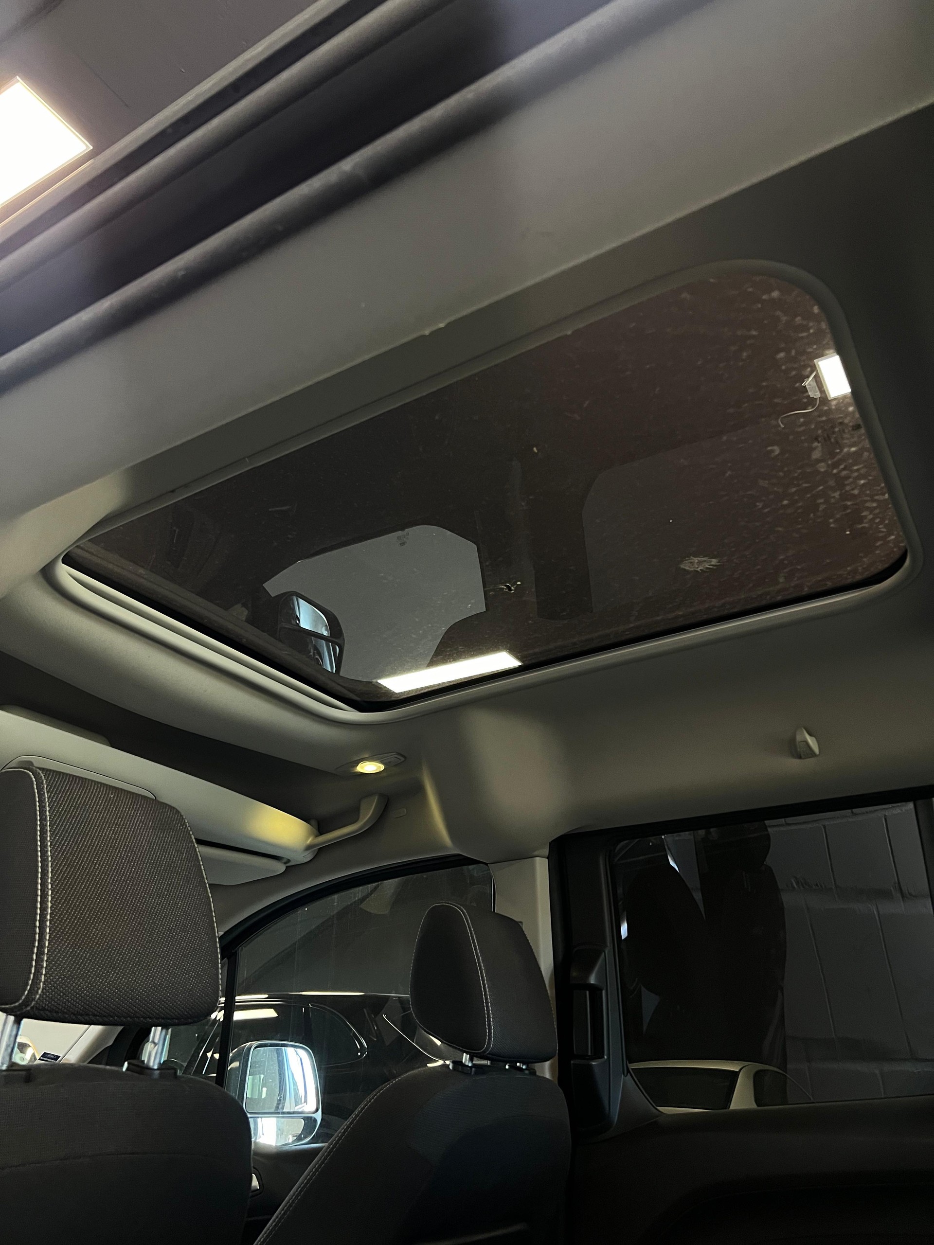 FORD TOURNEO CONNECT-image-7