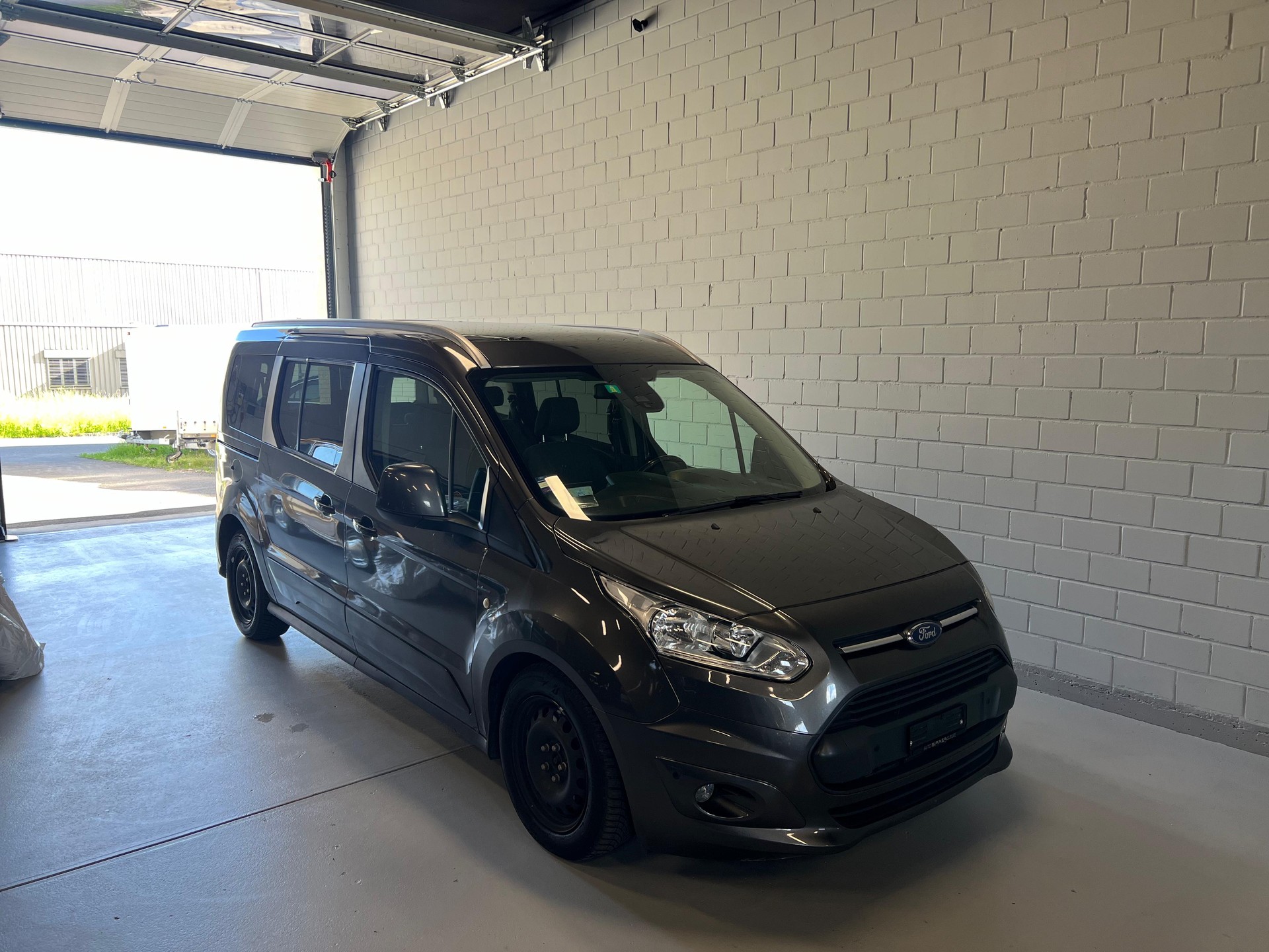 FORD TOURNEO CONNECT-image-0