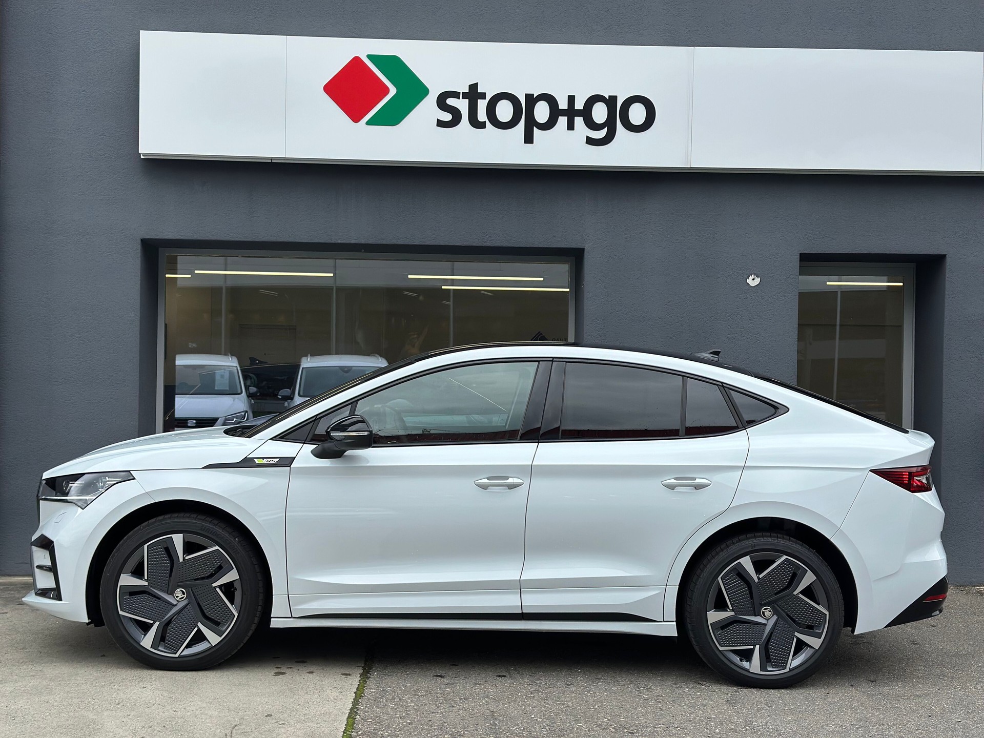 SKODA Enyaq Coupé RS iV 80 4x4-image-2