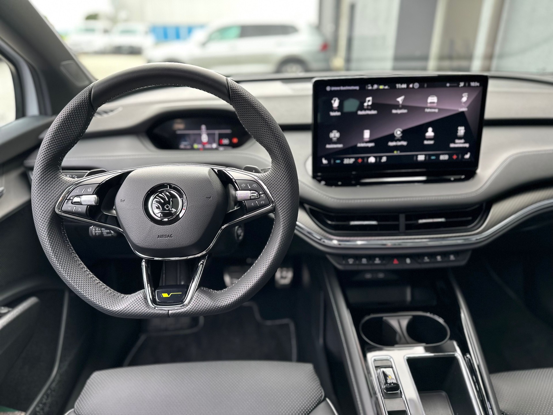 SKODA Enyaq Coupé RS iV 80 4x4-image-9