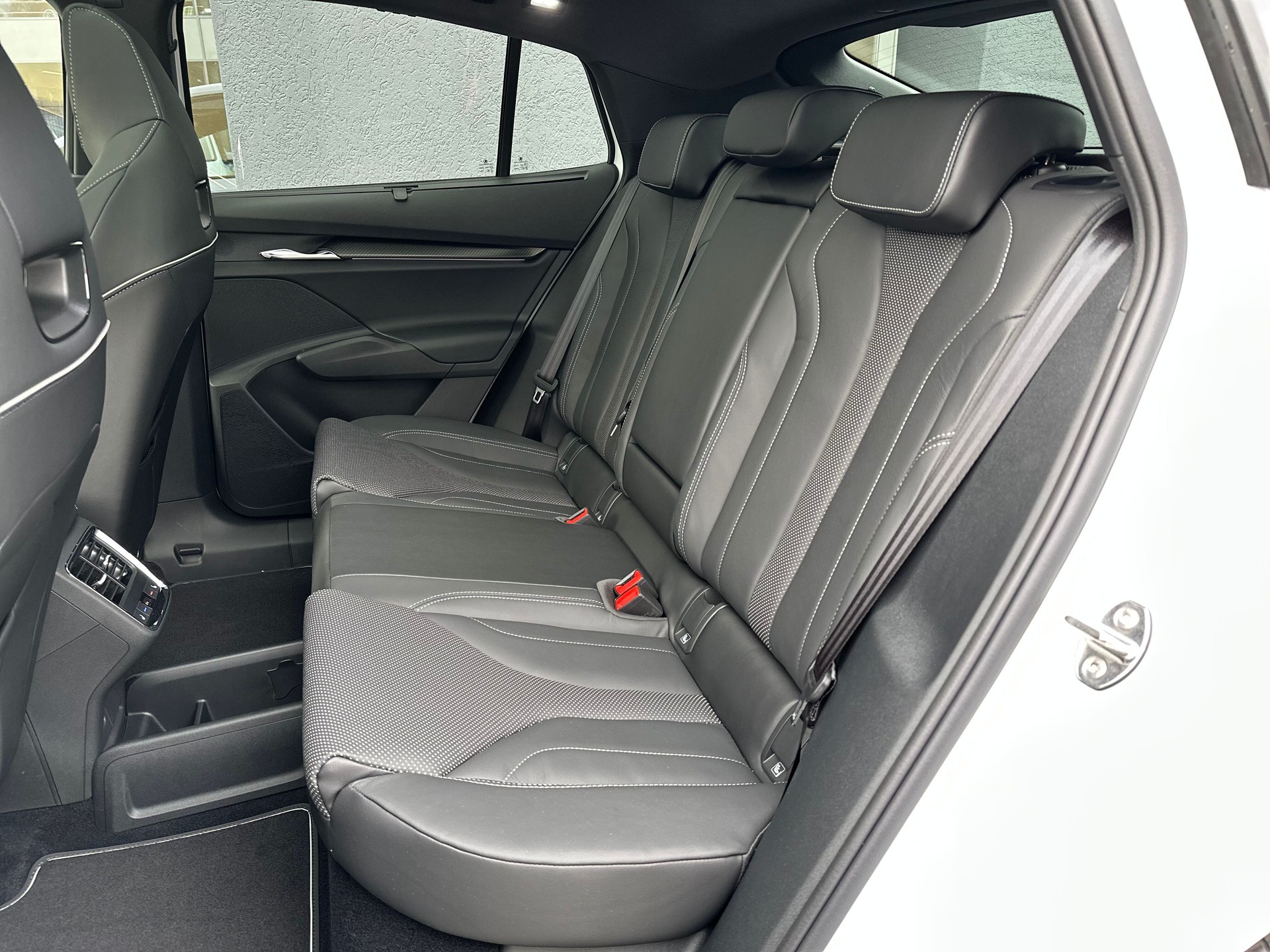 SKODA Enyaq Coupé RS iV 80 4x4-image-10