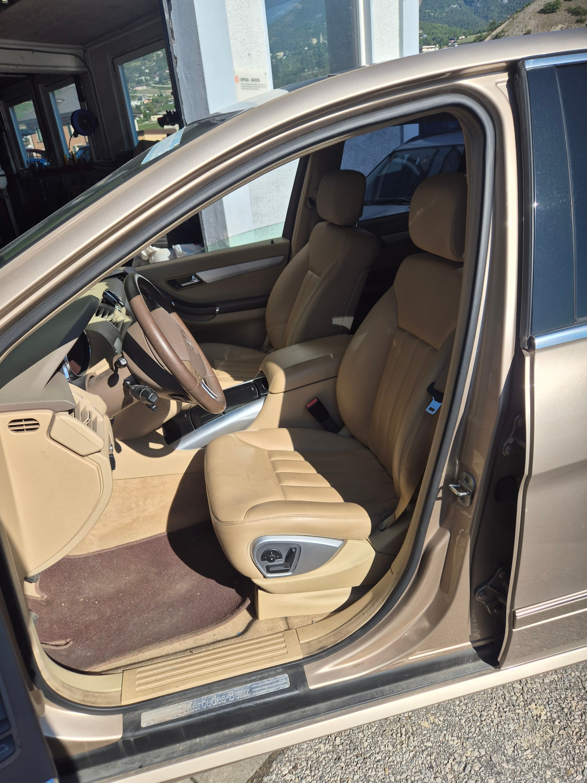 MERCEDES-BENZ R 320 CDI L 4Matic 7G-Tronic-image-12
