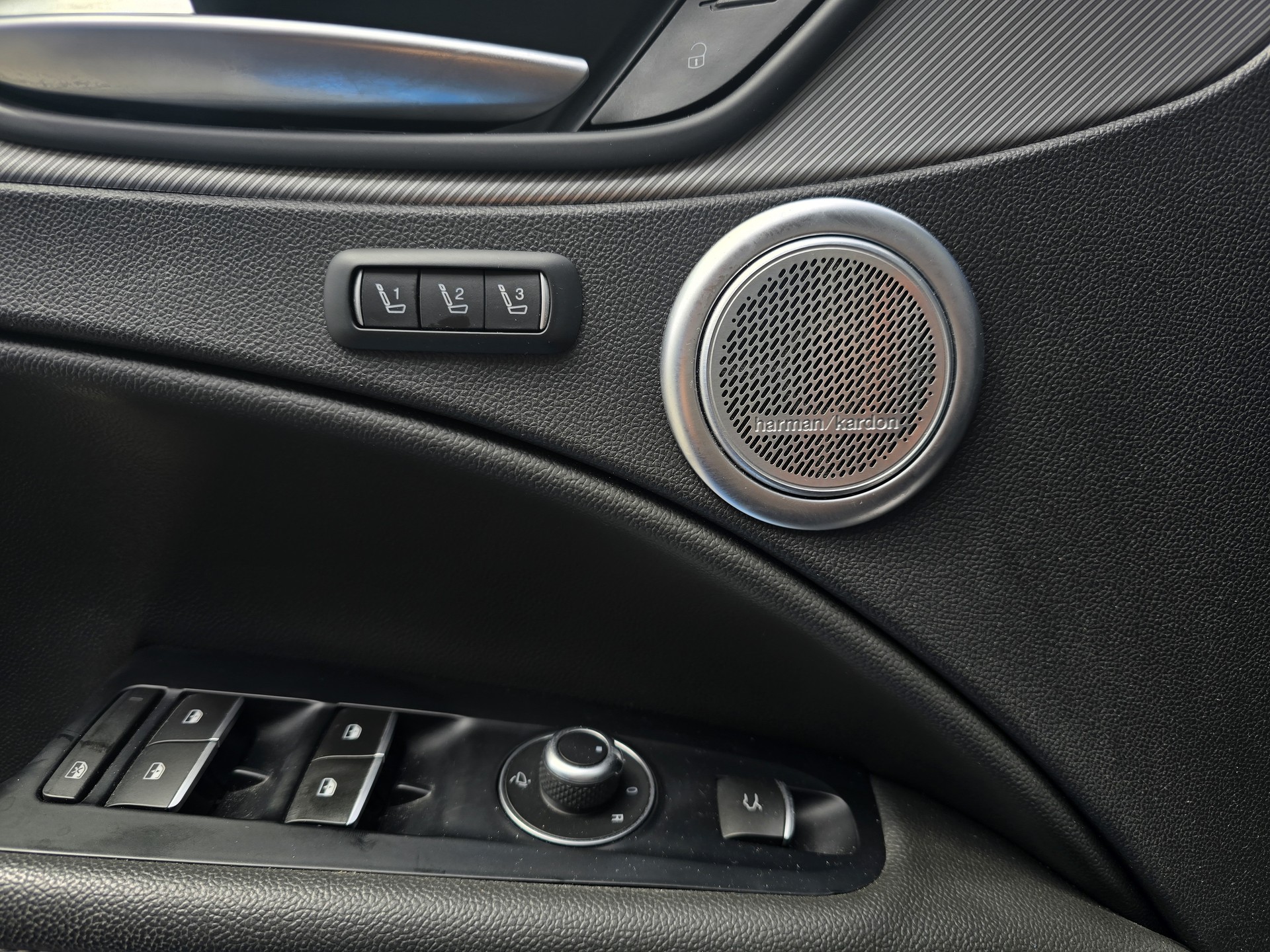 ALFA ROMEO Stelvio 2.0 Veloce Q4 Automatic-image-15
