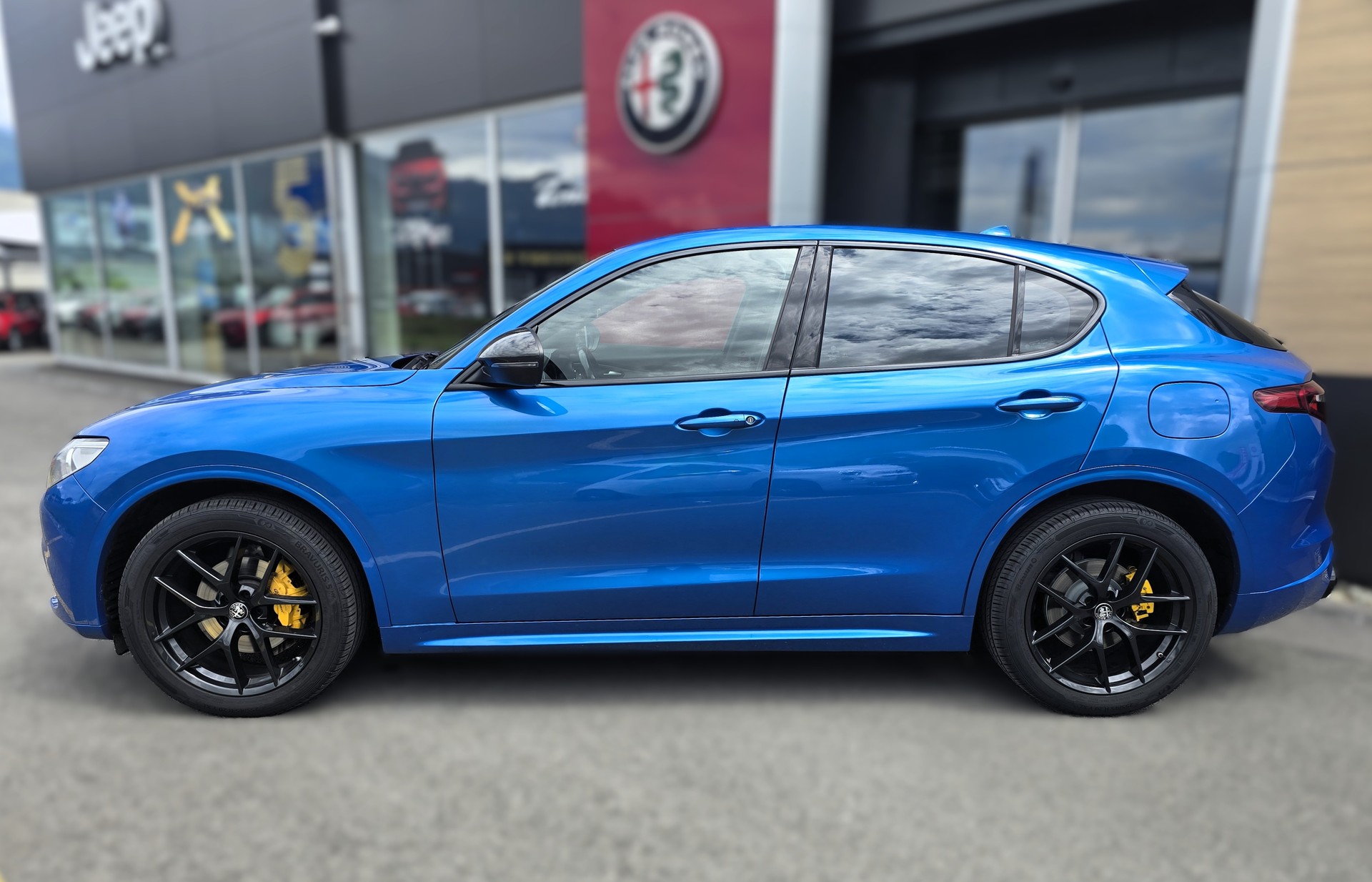 ALFA ROMEO Stelvio 2.0 Veloce Q4 Automatic-image-2