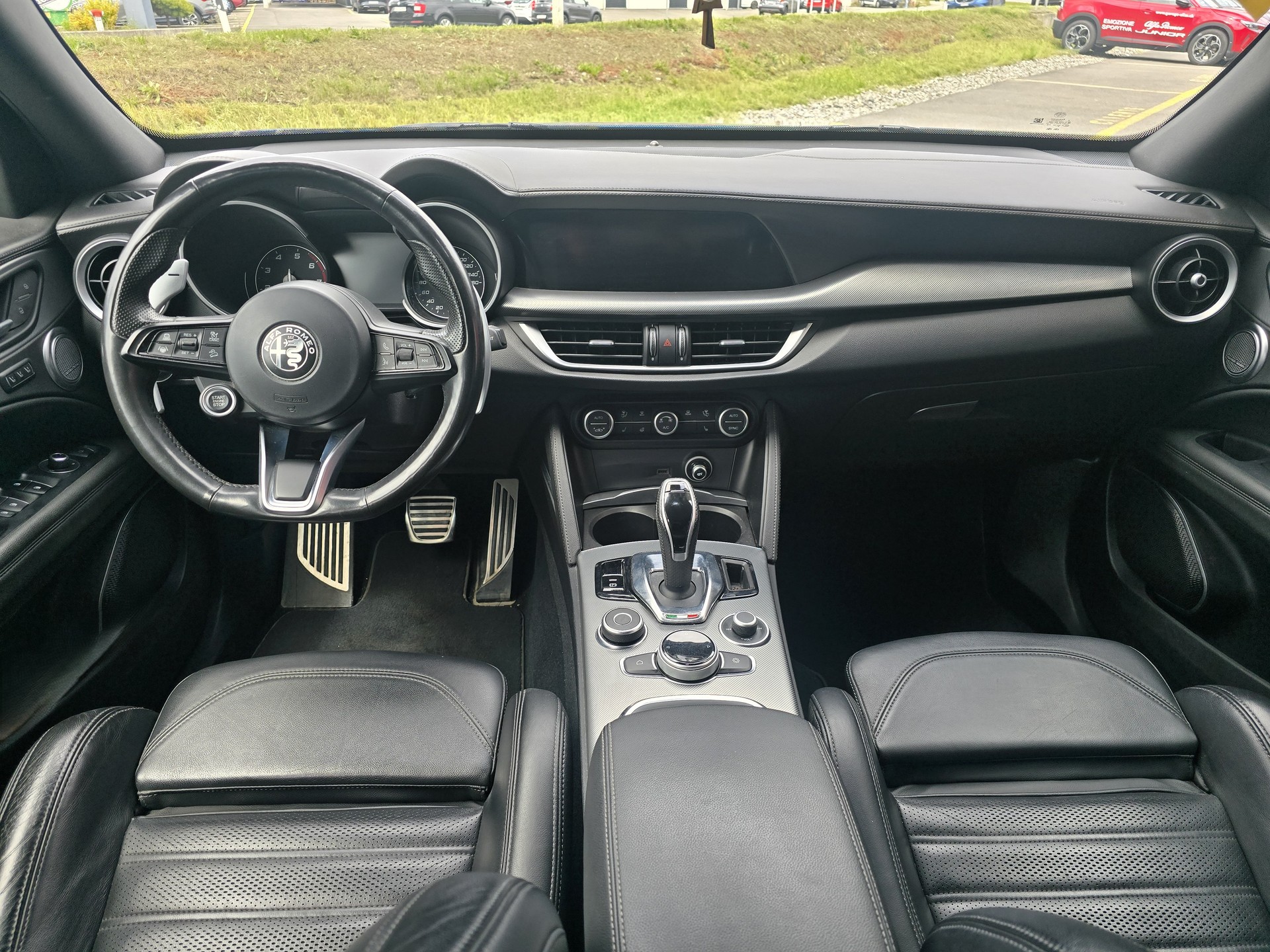ALFA ROMEO Stelvio 2.0 Veloce Q4 Automatic-image-8