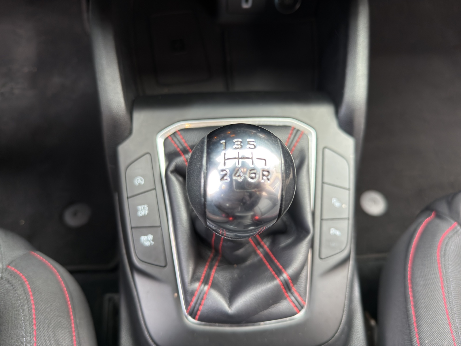 FORD Focus 1.0 SCTi ST-LINE-image-22