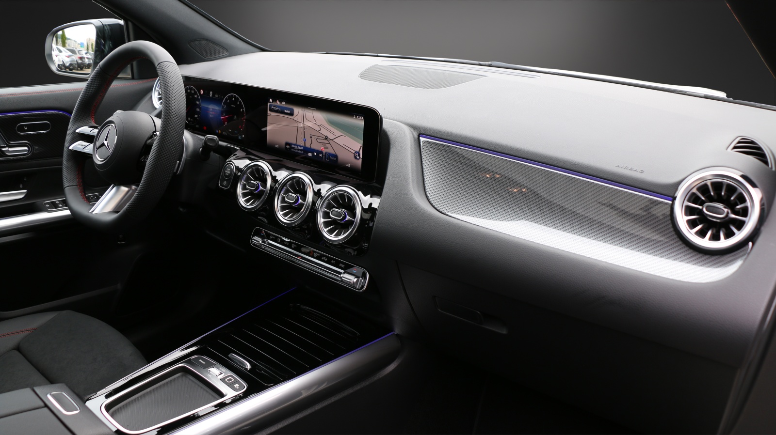 MERCEDES-BENZ GLA 200 7G-DCT Night Star-image-7