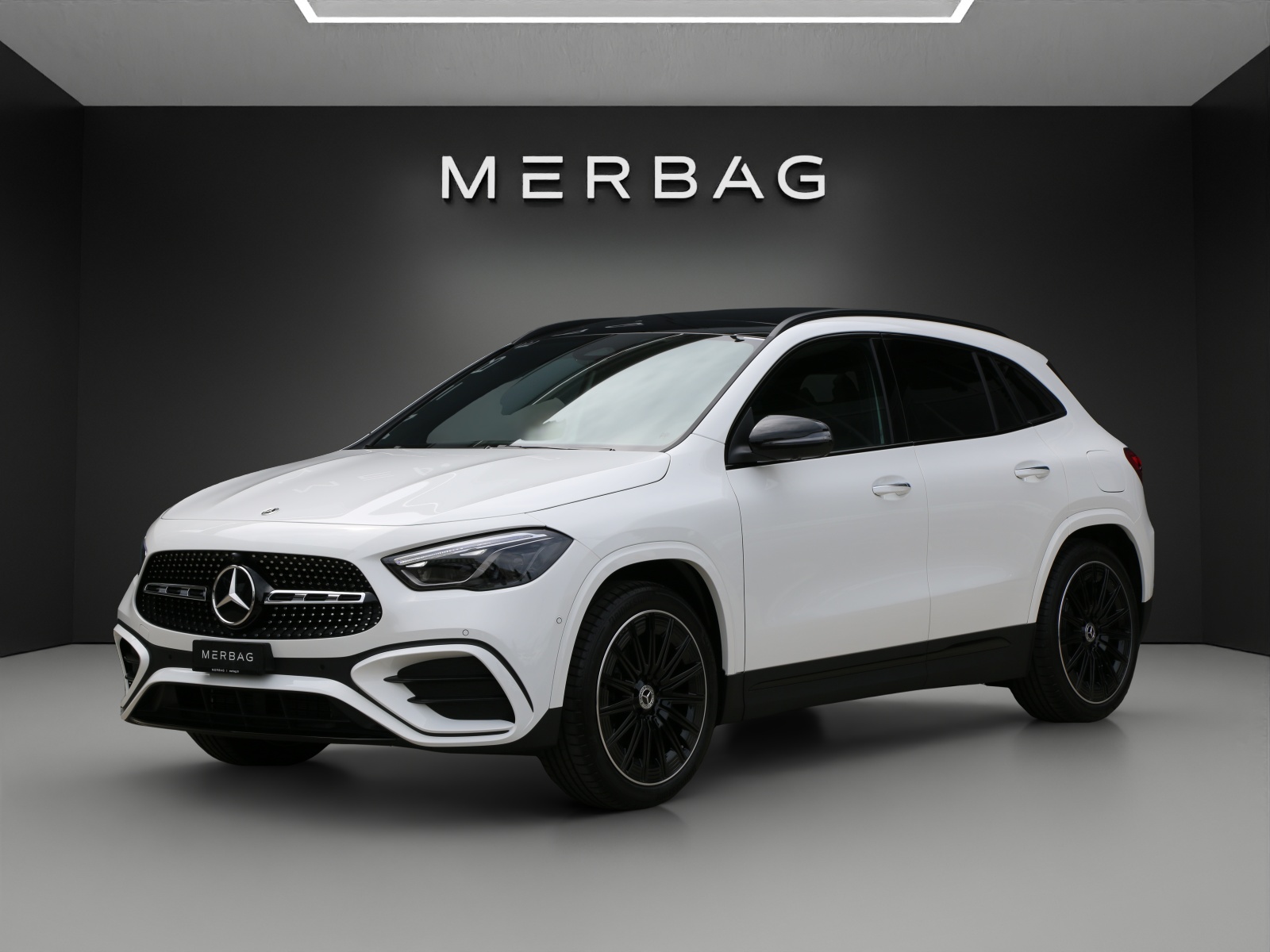 MERCEDES-BENZ GLA 200 7G-DCT Night Star-image-0