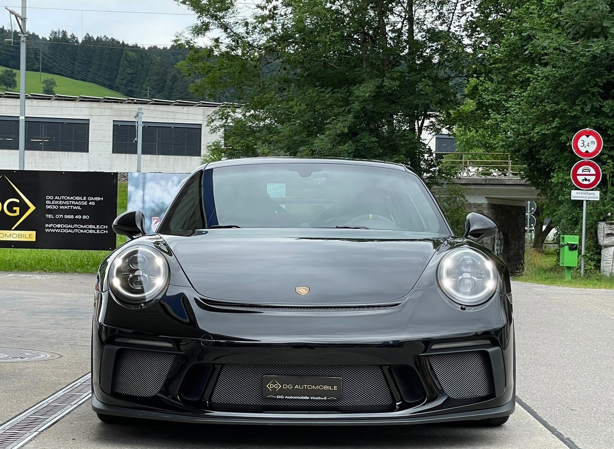 PORSCHE 911 GT3 PDK *CH-Fahrzeug**Black-Edition**Lift System**Schalensitze**Top Zustand**Top Ausstattung*-showroom-element-1