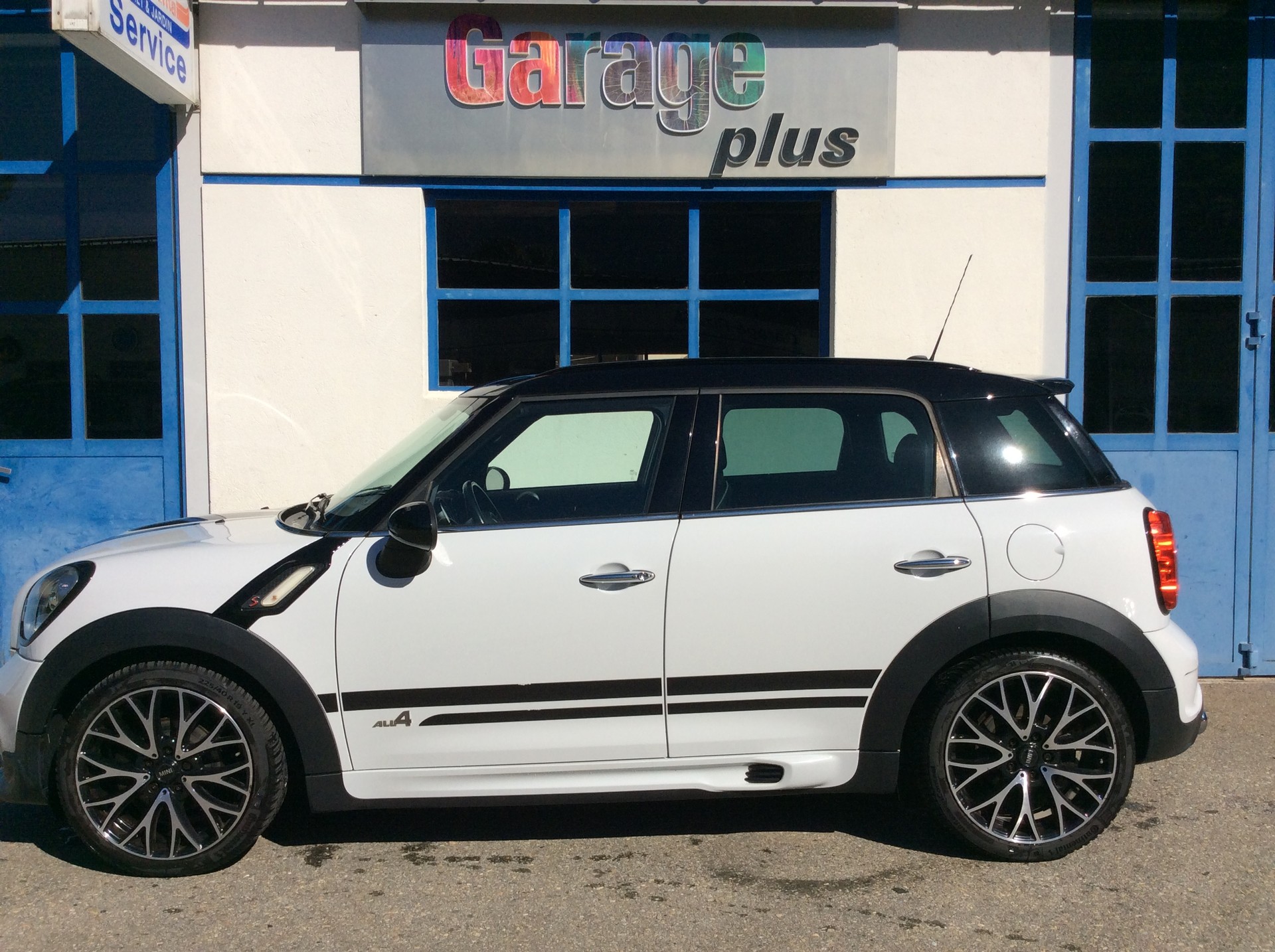 MINI Countryman Cooper SD ALL4 Steptronic-image-1