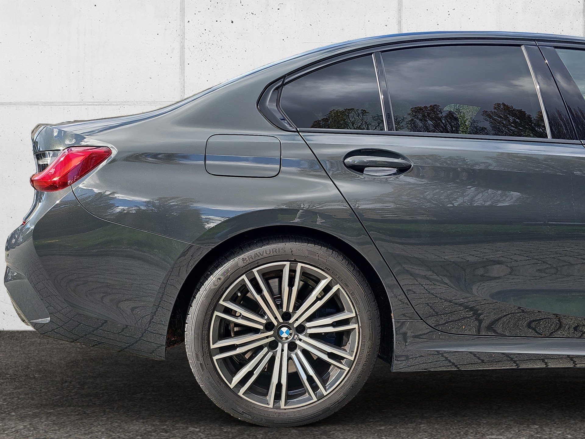 BMW 330i xDrive Steptronic M Sport-image-8