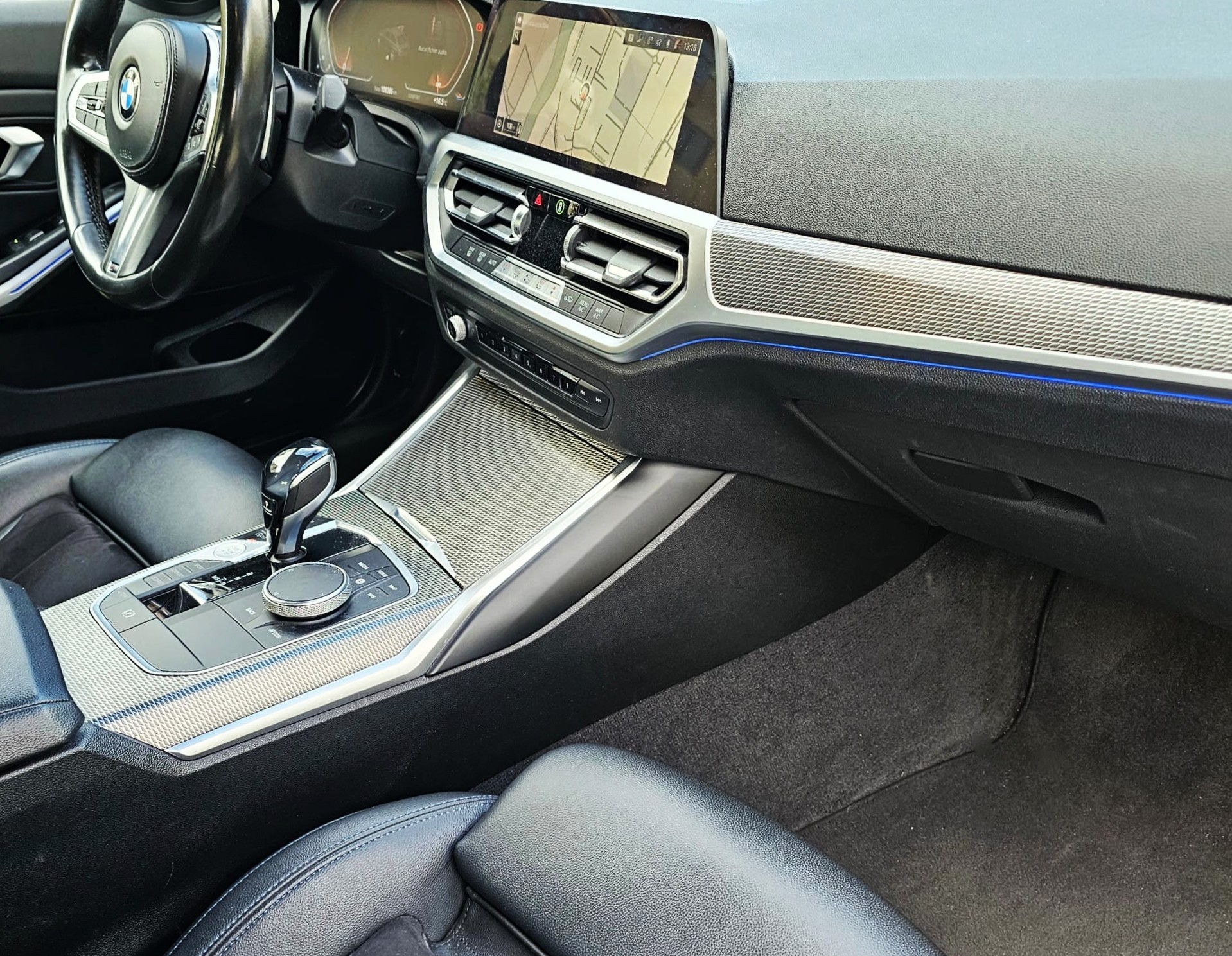 BMW 330i xDrive Steptronic M Sport-image-19