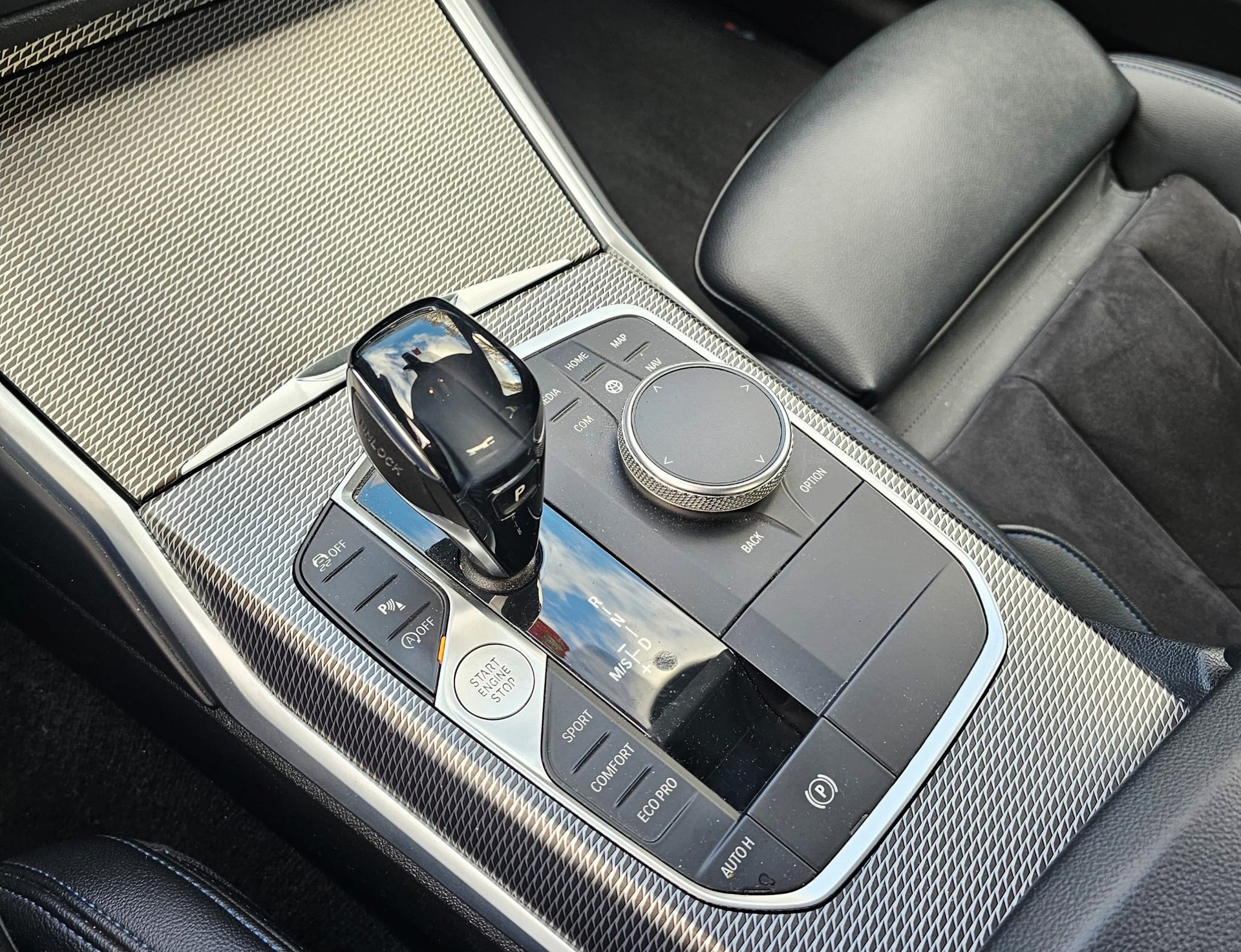 BMW 330i xDrive Steptronic M Sport-image-17