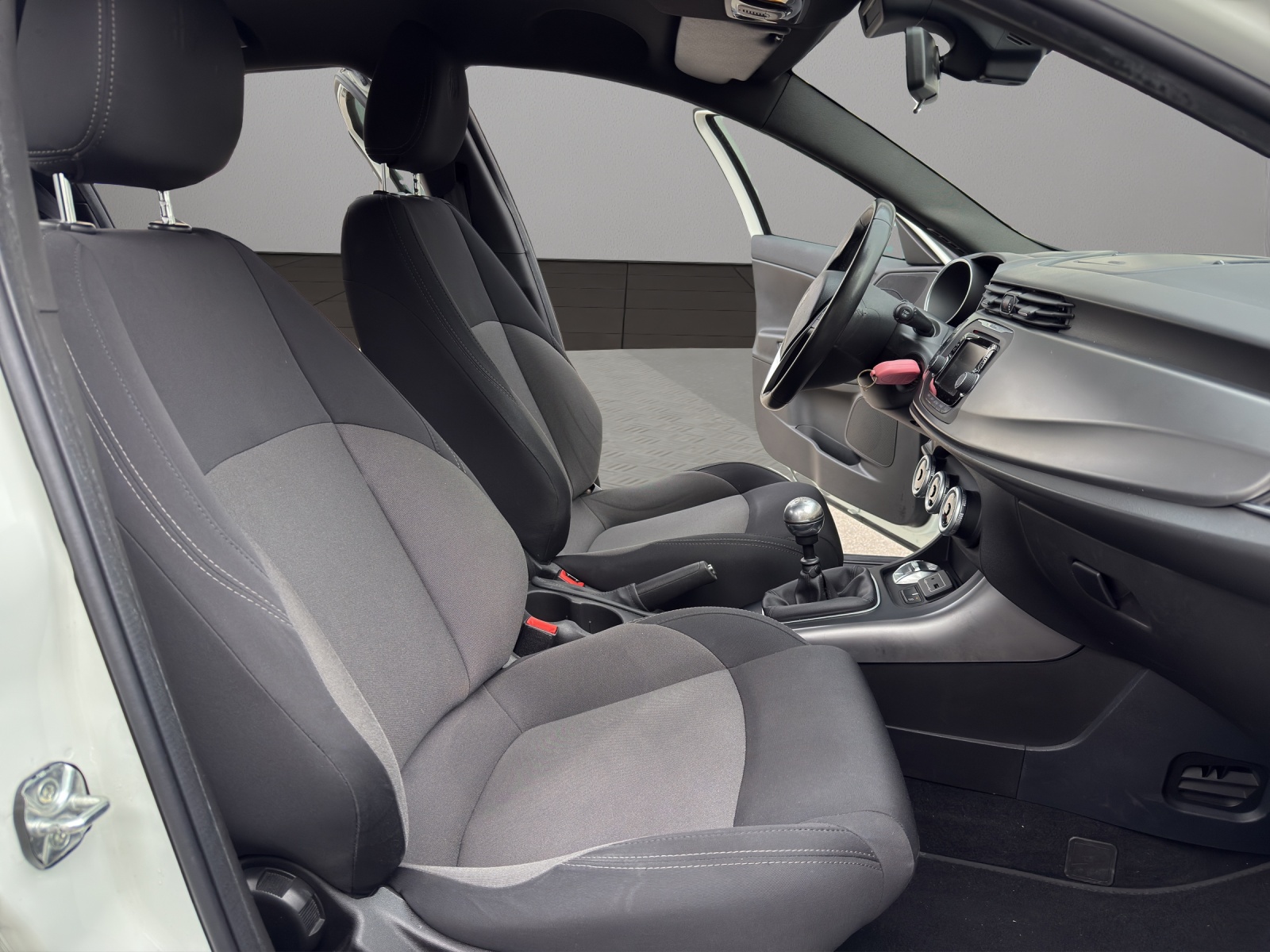 ALFA ROMEO Giulietta 1.4 T-image-16