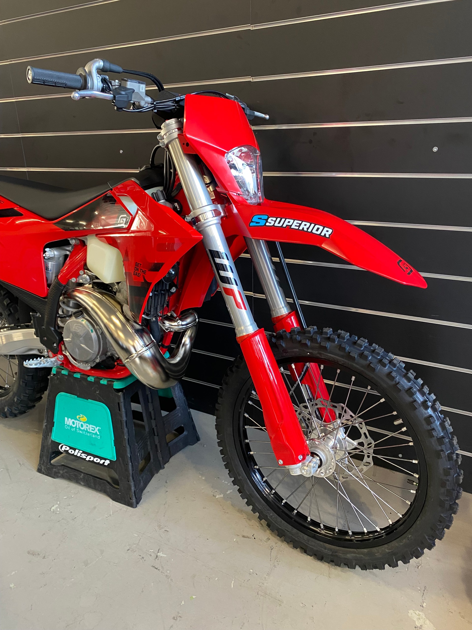 GASGAS EC 300 2026-showroom-element-2
