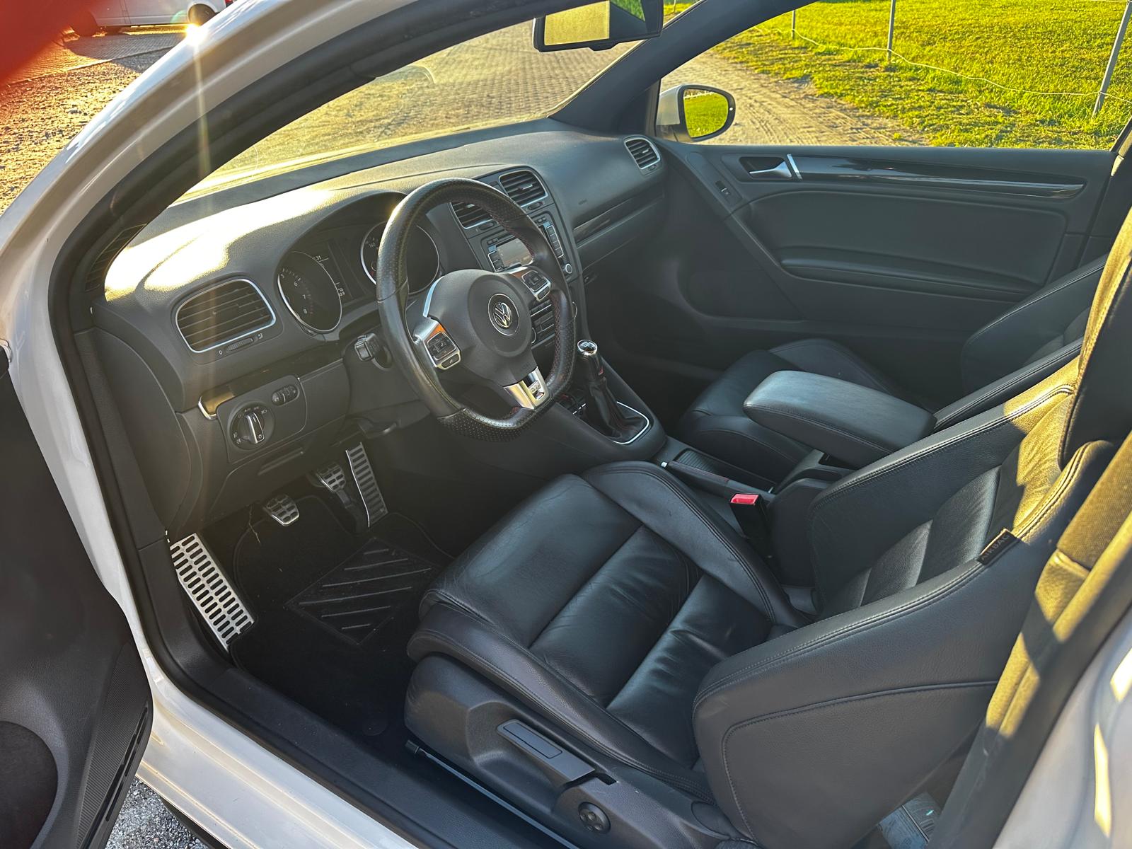 VW Golf 2.0 TSI GTI-image-4
