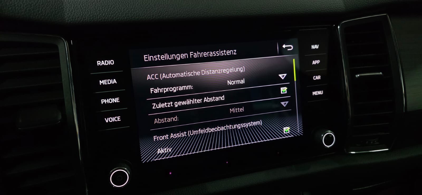 SKODA Kodiaq 2.0 TDI CR Ambition 4x4 DSG *CH-Fahrzeug* Frisch ab MFK: 02.2025* + AHK-image-19