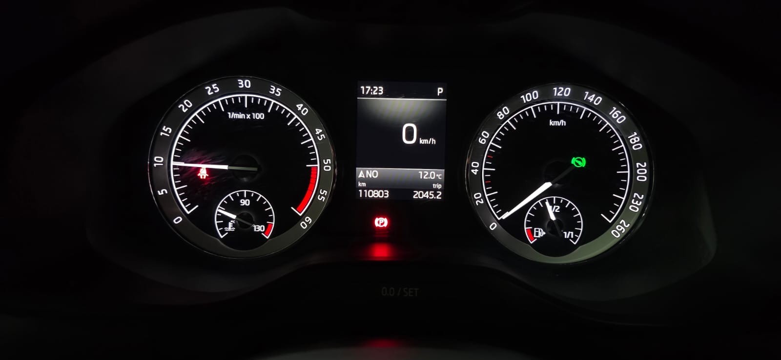 SKODA Kodiaq 2.0 TDI CR Ambition 4x4 DSG *CH-Fahrzeug* Frisch ab MFK: 02.2025* + AHK-image-15
