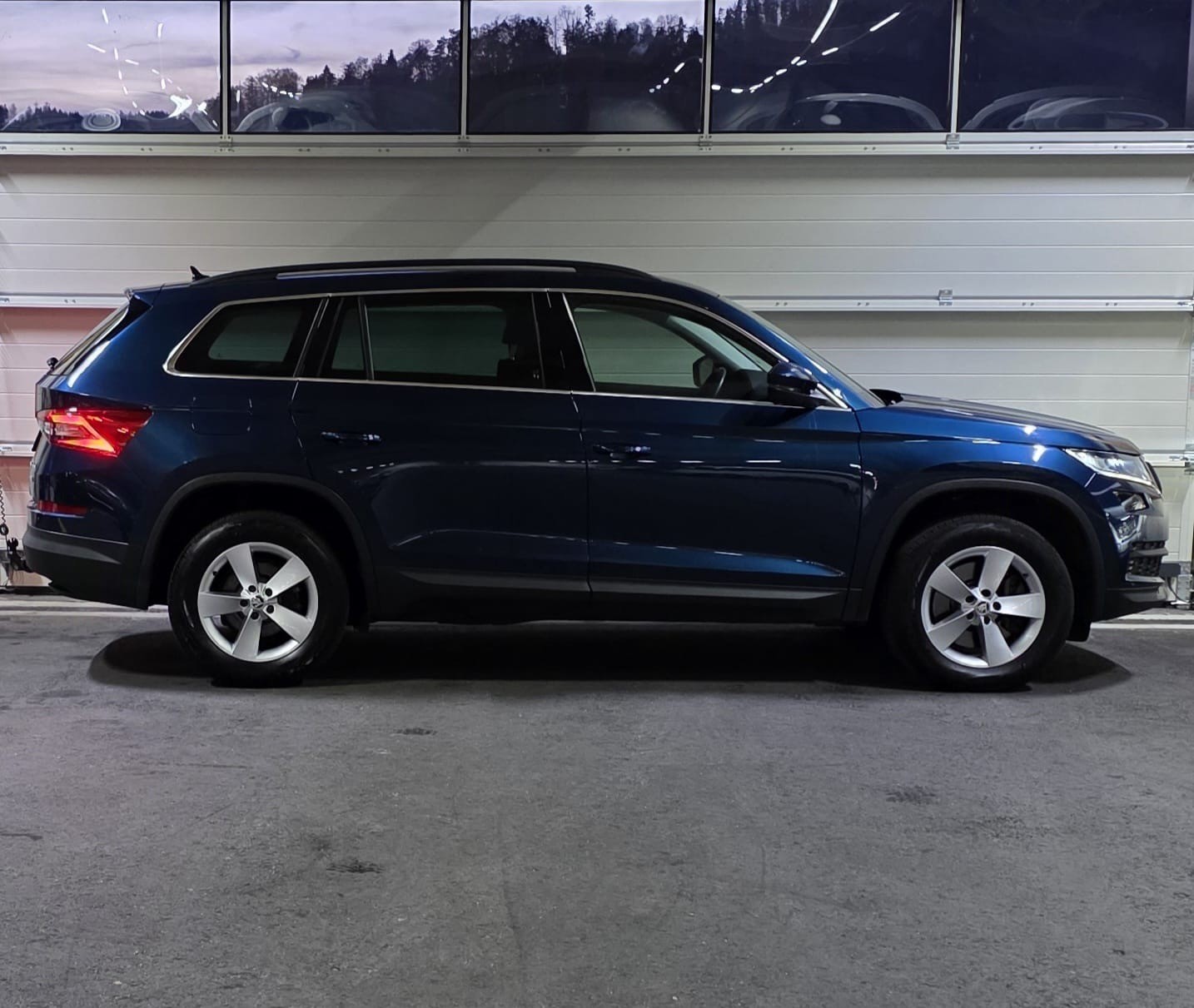 SKODA Kodiaq 2.0 TDI CR Ambition 4x4 DSG *CH-Fahrzeug* Frisch ab MFK: 02.2025* + AHK-image-5